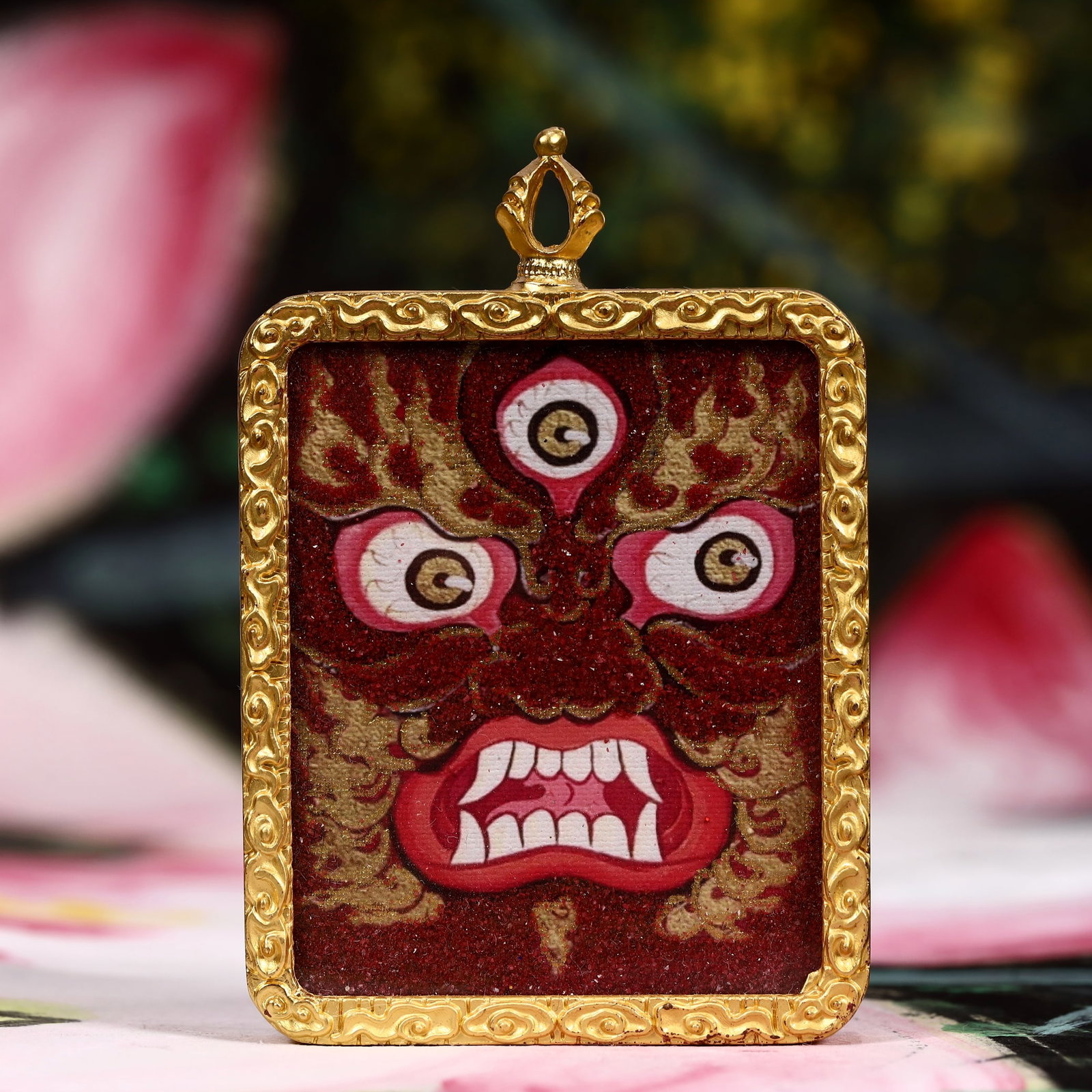 An Exquisite Painted Color Statue of Mammon Tangka: An Exquisite Painted Color Statue of Mammon Tangka,Size:2inx2.8in 彩绘财神像唐卡