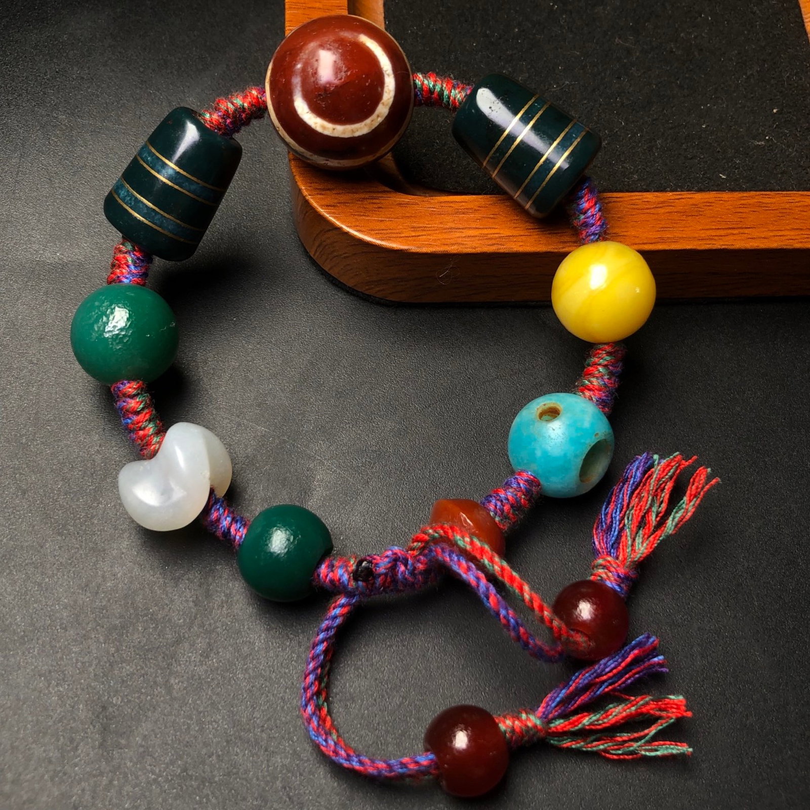 An Exquisite Agate Multi-Gem Bracelets: An Exquisite Agate Multi-Gem Bracelets,Size:12mm,20mm 玛瑙多宝手串
