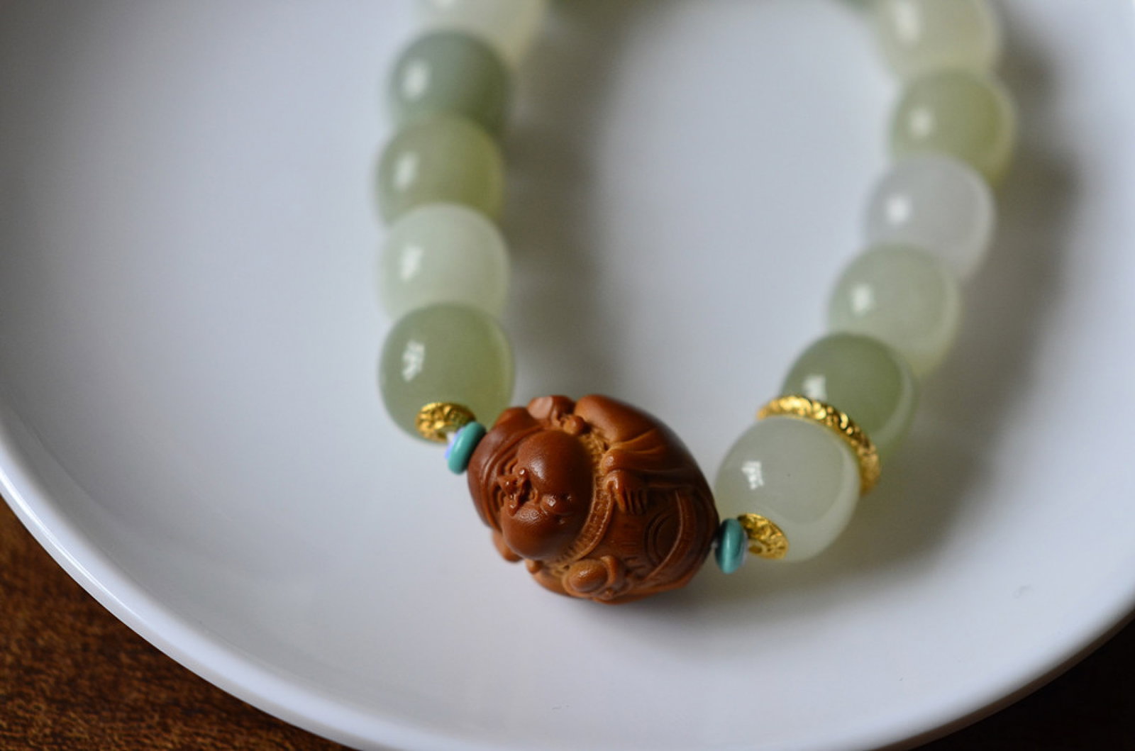 An Exquisite Hotan Jade Bracelets: An Exquisite Hotan Jade Bracelets,Size:11mmx12mm 和田玉手串