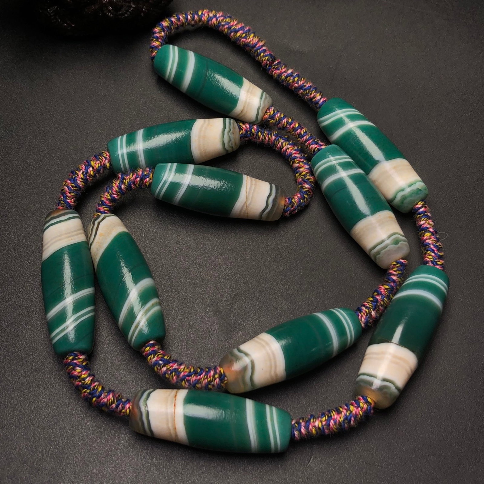An Exquisite Agate Necklace - 3