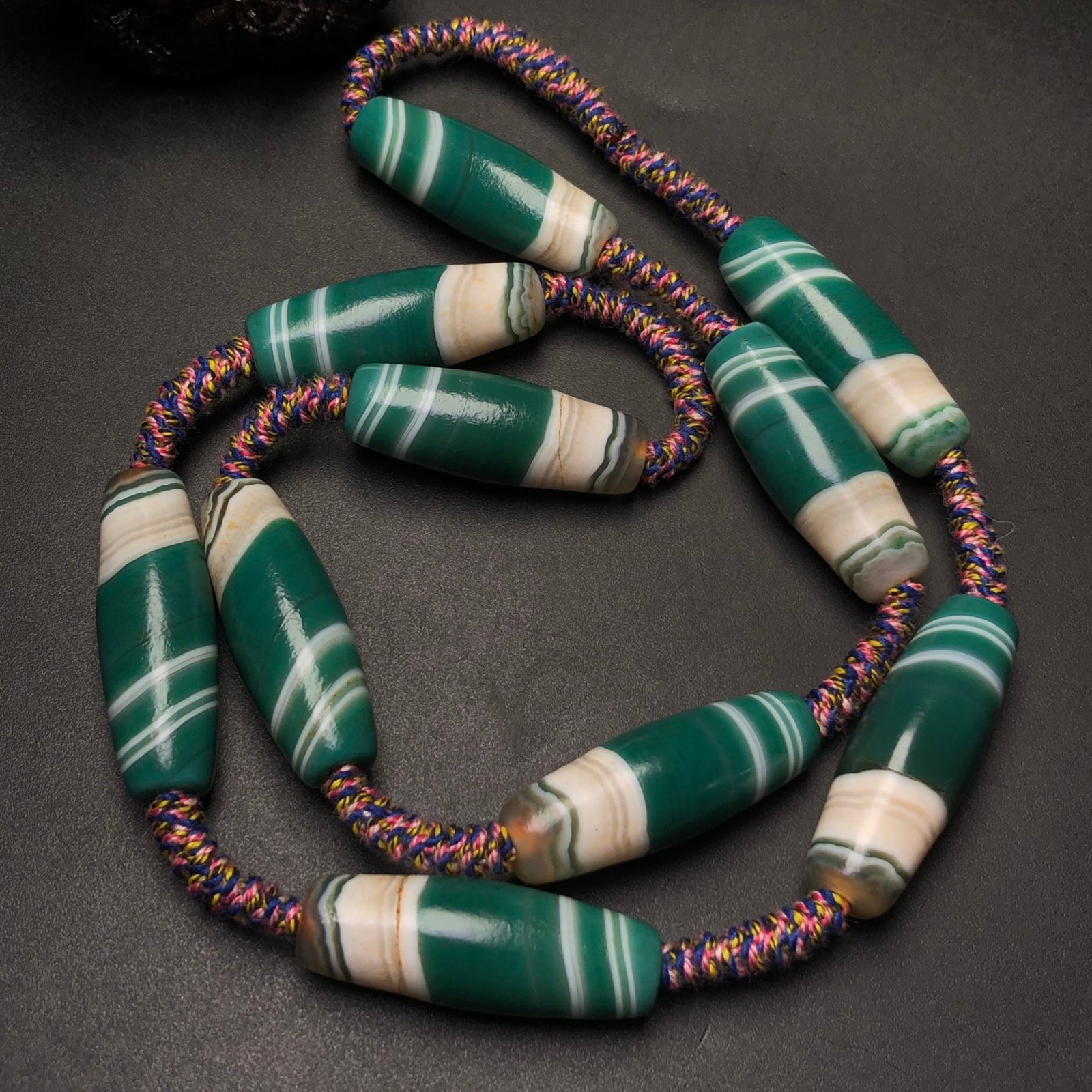 An Exquisite Agate Necklace - 4