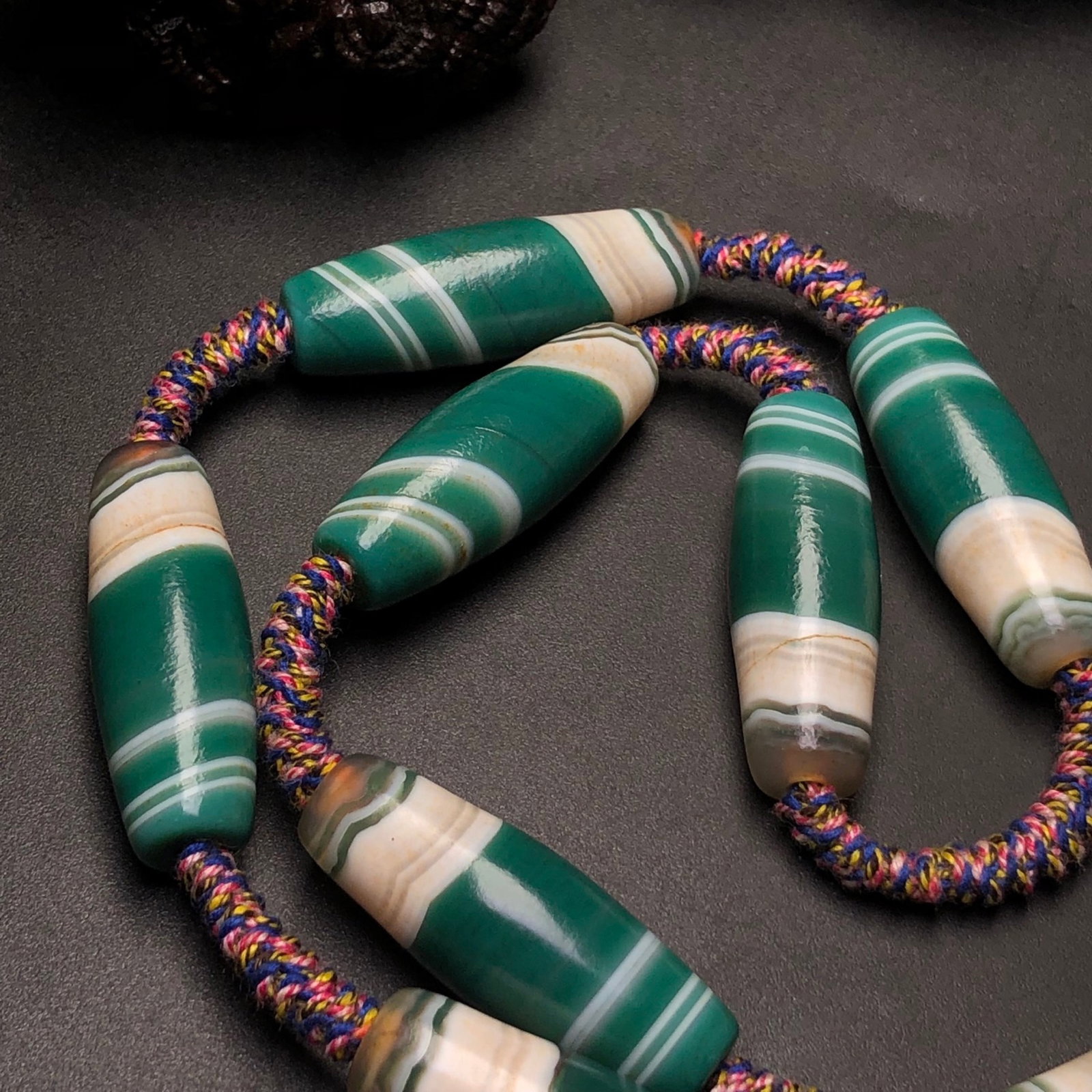An Exquisite Agate Necklace - 7