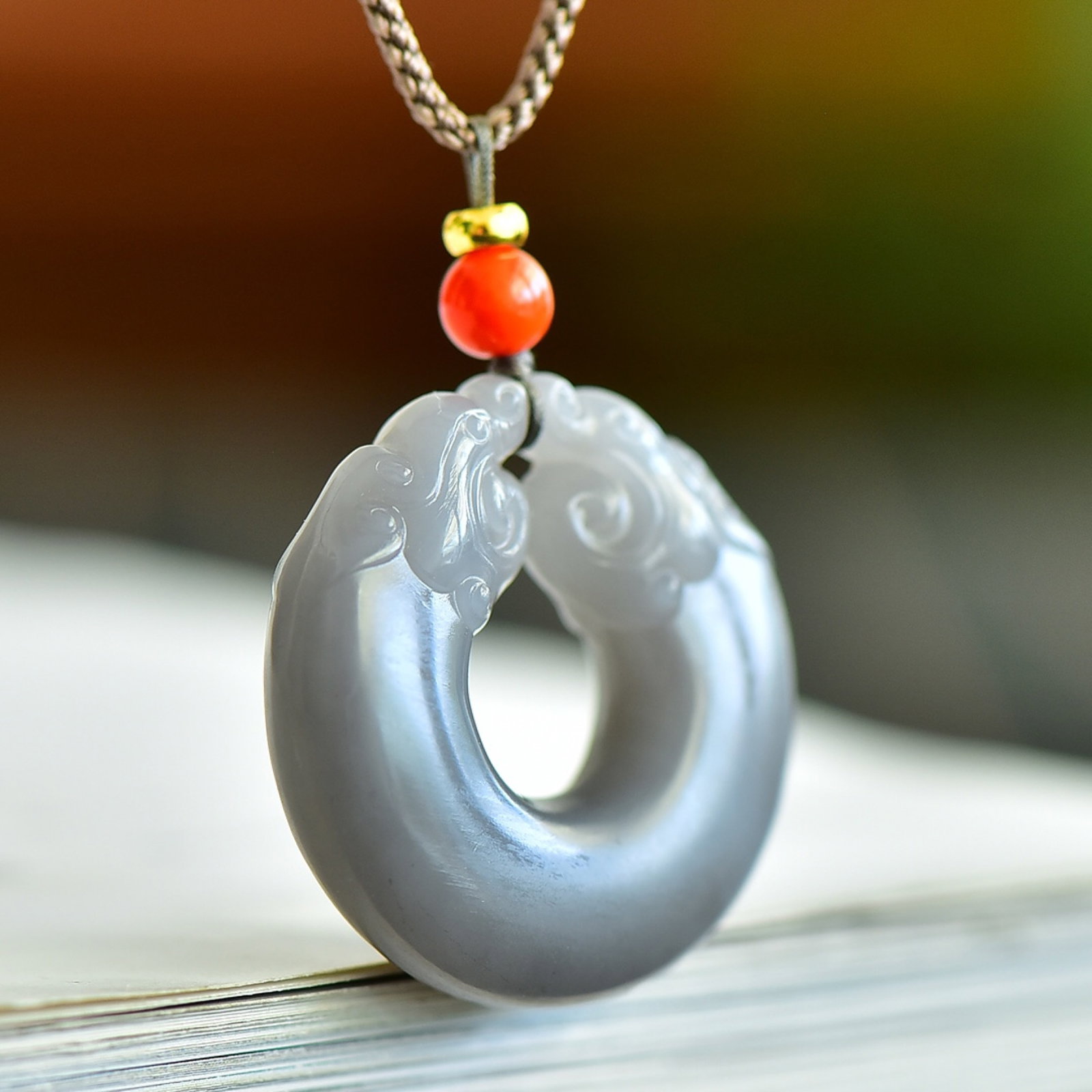 An Exquisite White Jade Dragon Pattern Pendant - 2