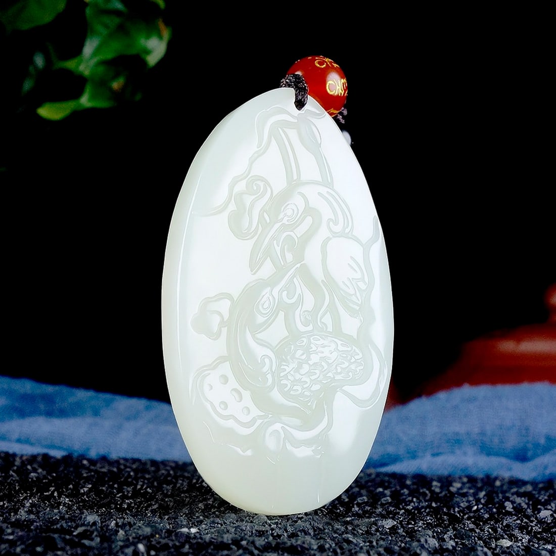 An Exquisite White Jade Crane Pattern Pendant - 3