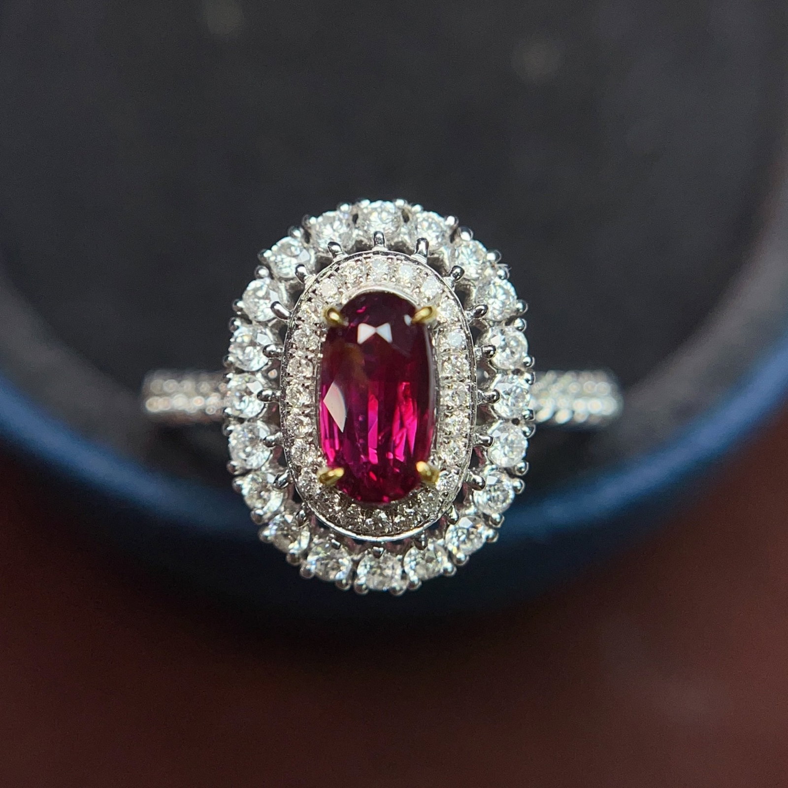 A Exquisite 18k Gold Inlaid 1.00ct Natural Ruby and 0.580ct Diamond Ring (1 of 5)