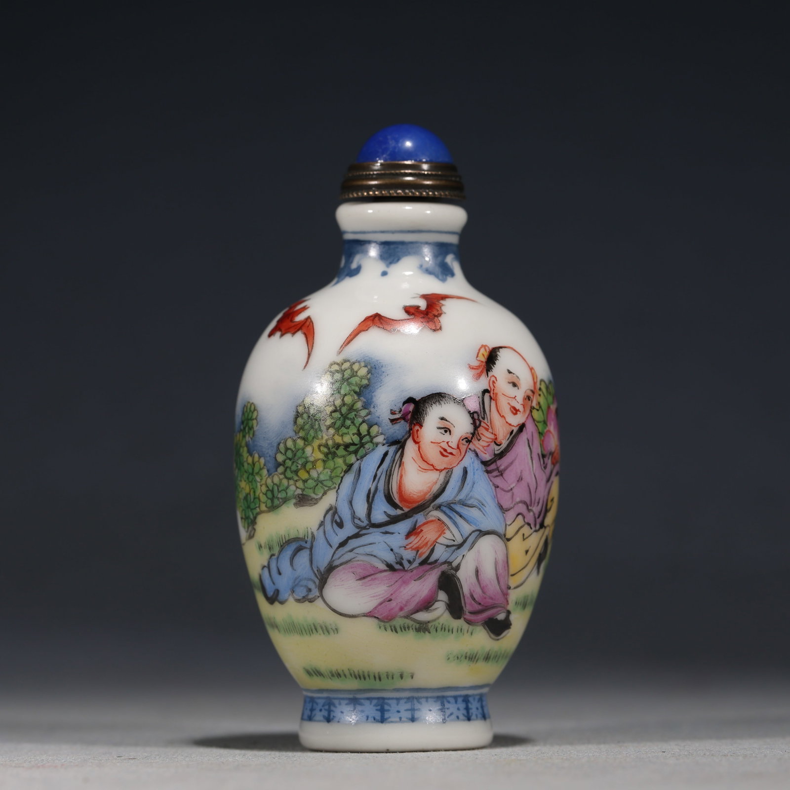 An Exquisite Famille Rose Snuff Bottle With "Fortune Before Eyes" And Boy Figure Pattern (1 of 6)