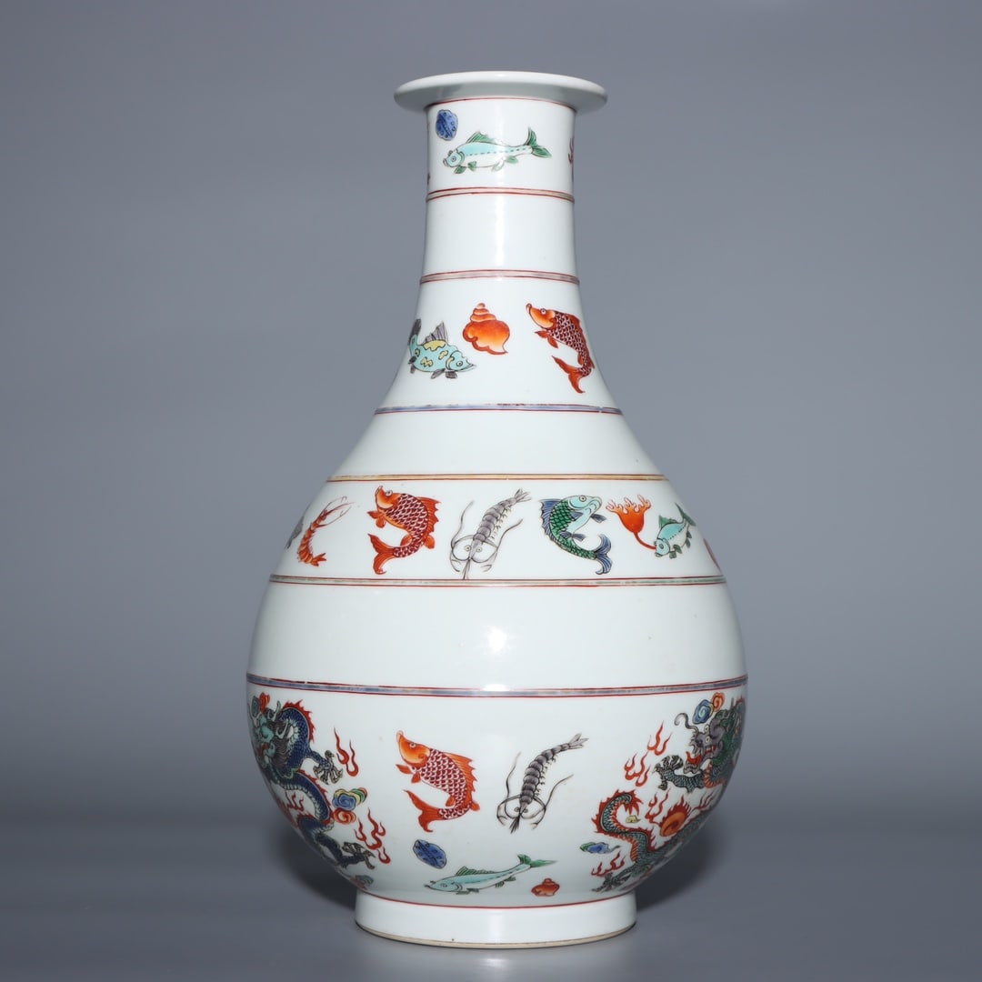 An Exquisite Wucai Dragon Pattern Vase - 5