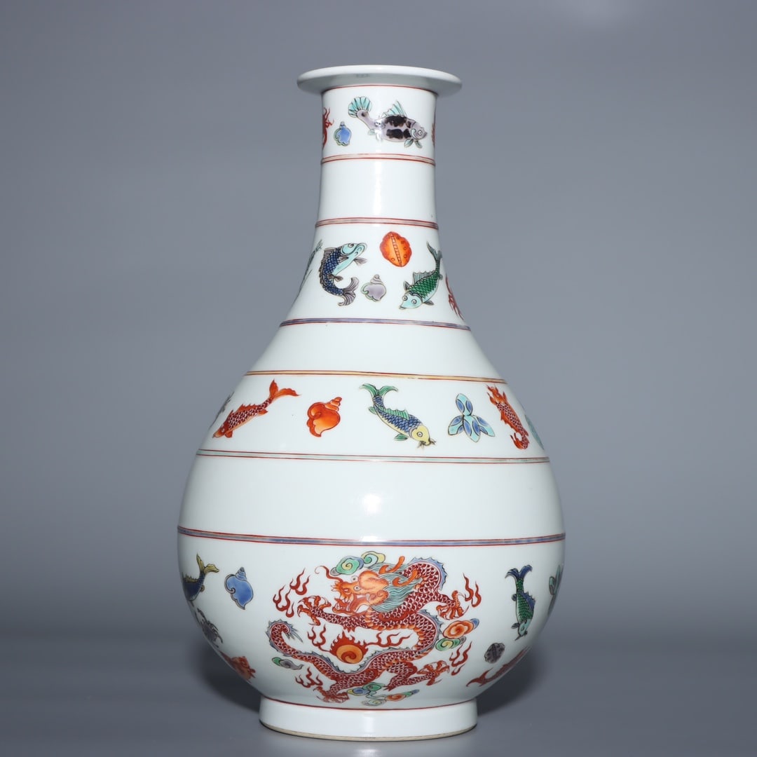 An Exquisite Wucai Dragon Pattern Vase - 7