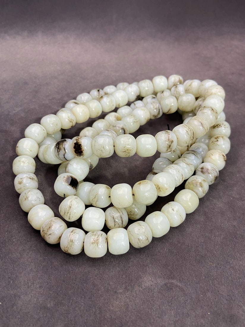 An Exquisite White Jade Bracelets - 2