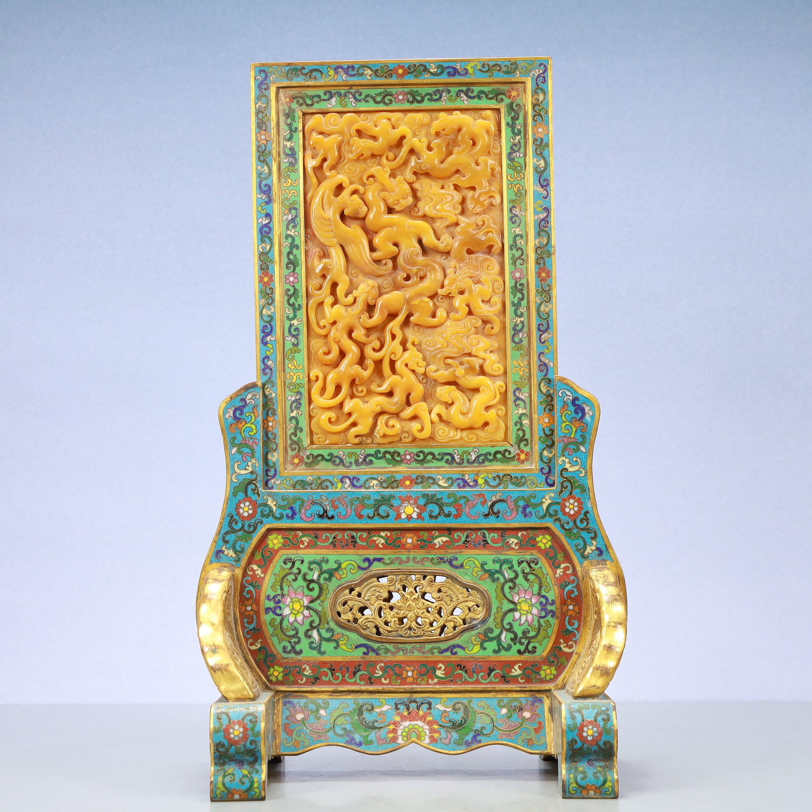 A Exquisite Cloisonne Lotus Pattern Landscape Pattern with poem Screen: A Exquisite Cloisonne Lotus Pattern Landscape Pattern with poem Screen Qing Dynasty, China Qianlong Four-character Mark Size:8.7inx7.1inx16.5in Weight:4500g景泰蓝缠枝!