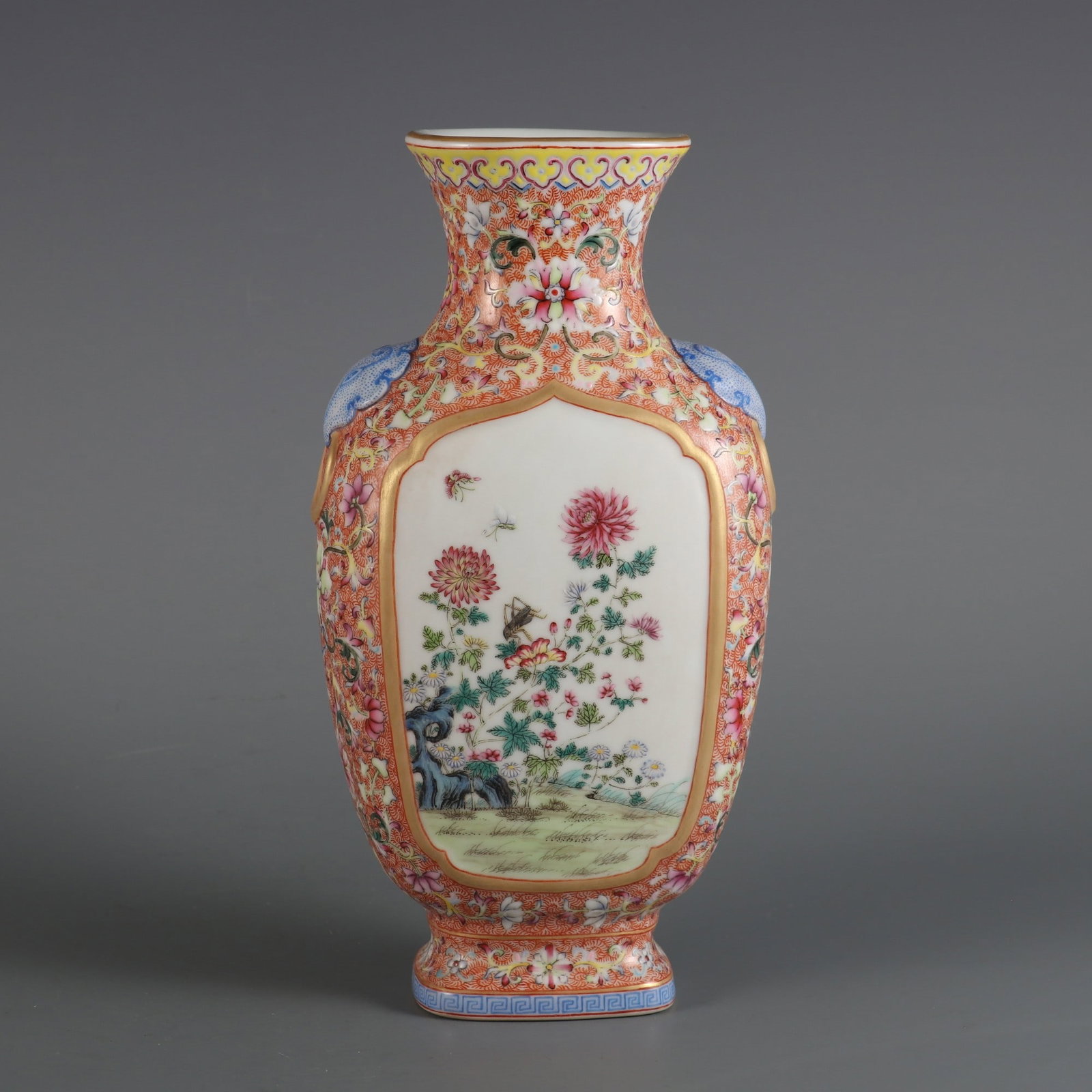 An Exquisite Famille-Rose Lotus Pattern Flower and Butterfly Pattern Double-Ears Vase: An Exquisite Famille-Rose Lotus Pattern Flower and Butterfly Pattern Double-Ears Vase Qing Dynasty, China Qianlong Six-character MarkSize:10inx5.1in粉彩缠枝莲纹!