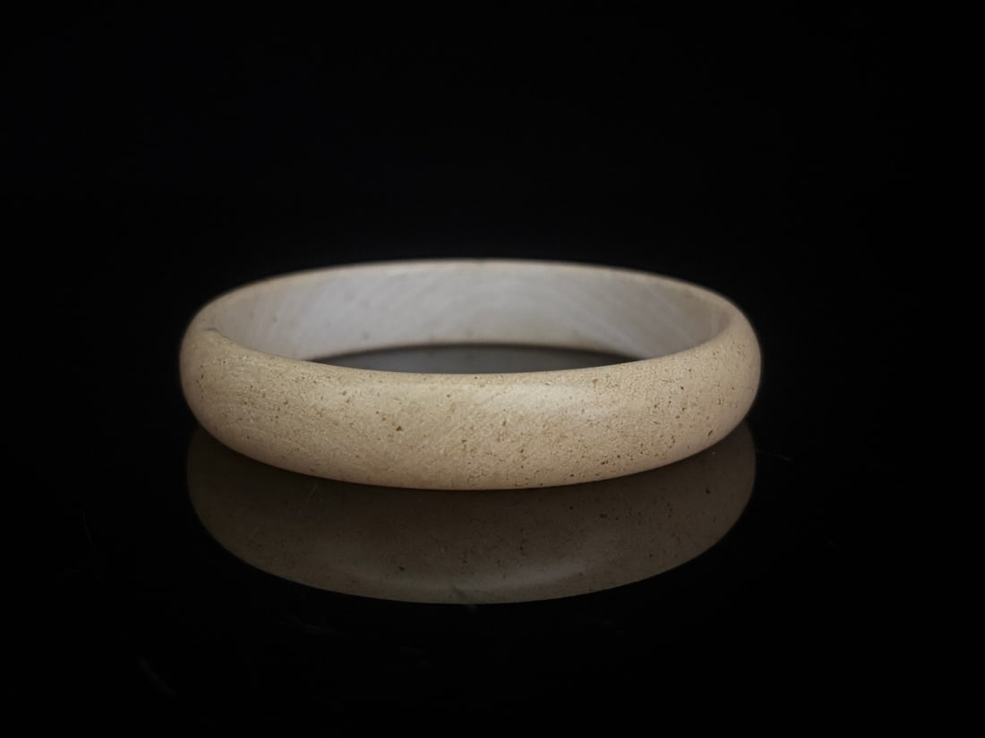 An Exquisite White Jade Bracelets - 2