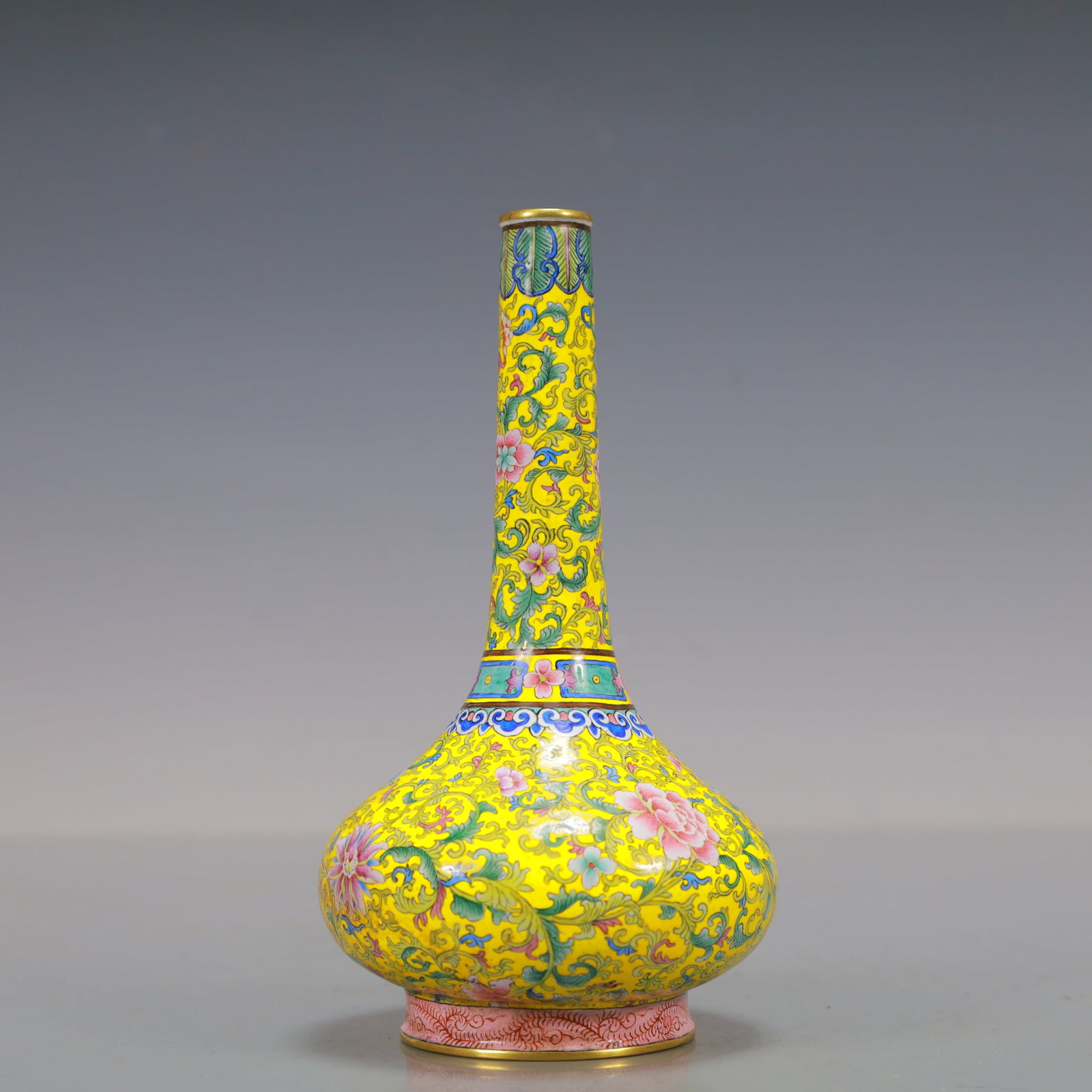A Exquisite Coppery Enamel Lotus Pattern Vase: A Exquisite Coppery Enamel Lotus Pattern Vase Qing Dynasty, China Qianlong Four-character Mark Size:3.1inx5.5in Weight:200g铜珐琅彩缠枝莲纹瓶 