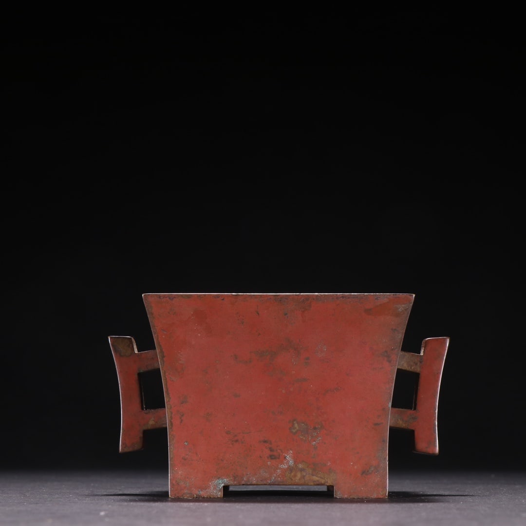 An Exquisite Bronze Double-Ears four legs Censer (1 of 9)