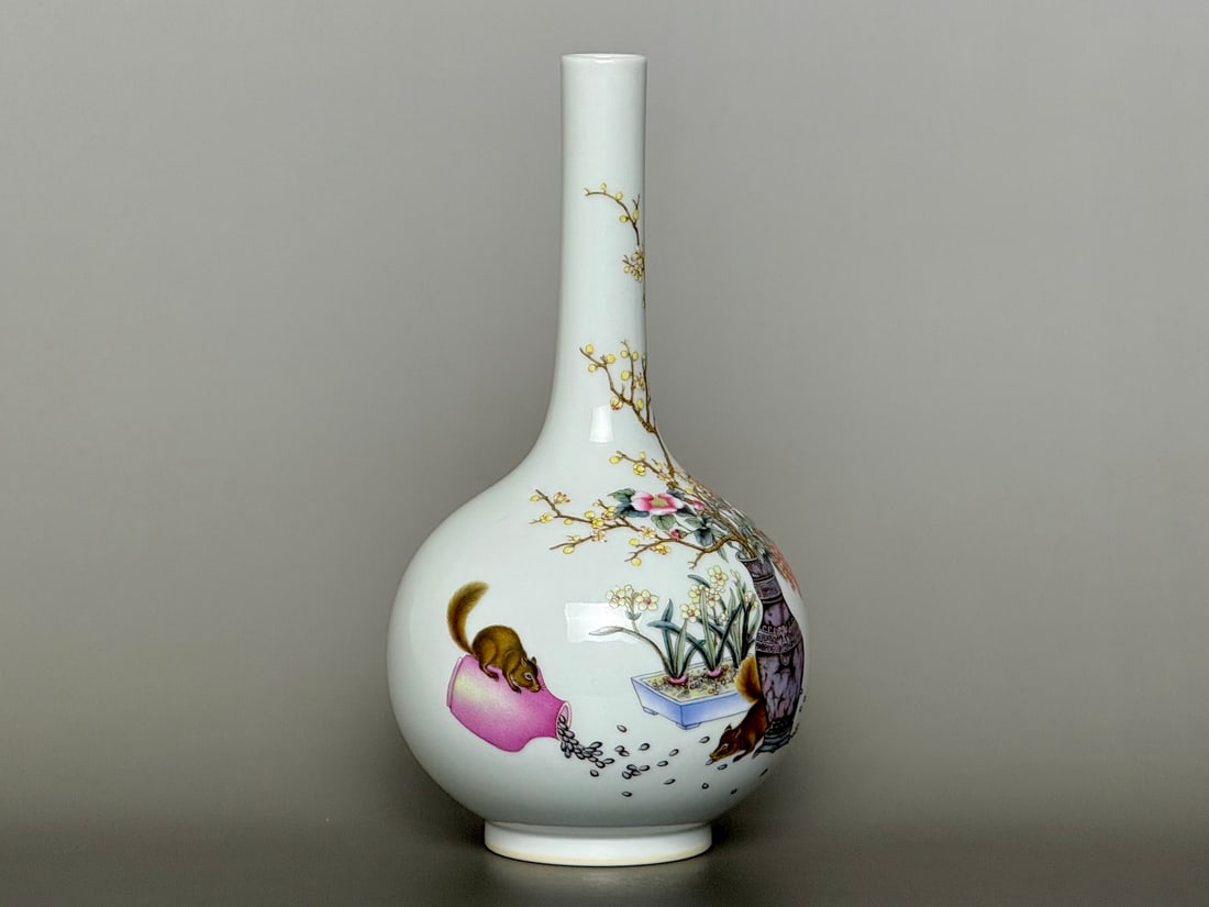 An Exquisite Famille-Rose Flower and Squirrel Pattern Vase,With Poem: An Exquisite Famille-Rose Flower and Squirrel Pattern Vase,With Poem,Qing Dynasty,China,Yongzheng Six-character Mark,Size:8.8inx4.6inx2.5in粉彩花卉松鼠纹ī