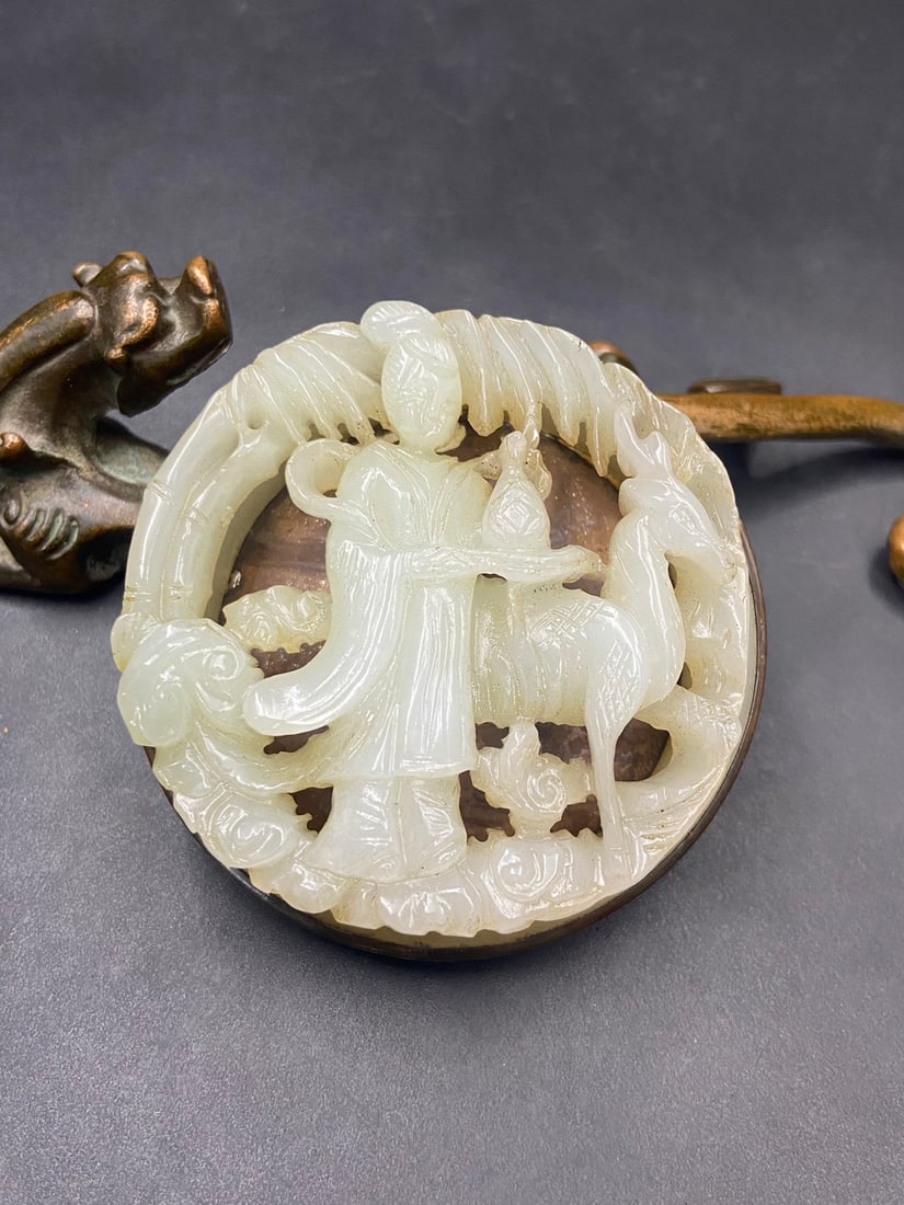 An Exquisite Silver Inlaid White Jade Figure Deer Pattern Pendant: An Exquisite Silver Inlaid White Jade Figure Deer Pattern Pendant,Qing Dynasty,China,Size:2.6inx2.5inx0.7in,Weight:69g银镶白玉人物鹿纹挂件,&