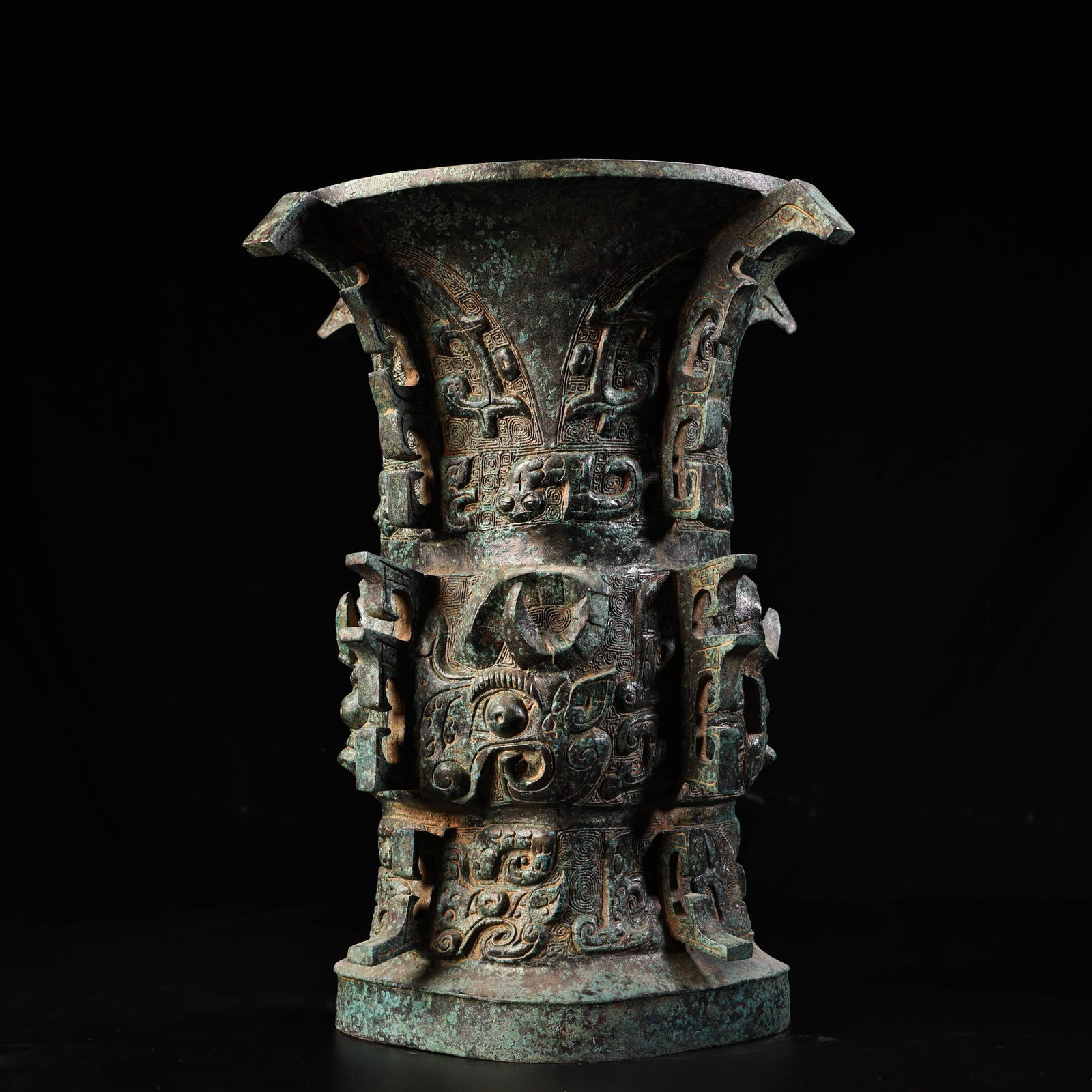 A Rare Bronze Beast-Face Pattern Vase - 2