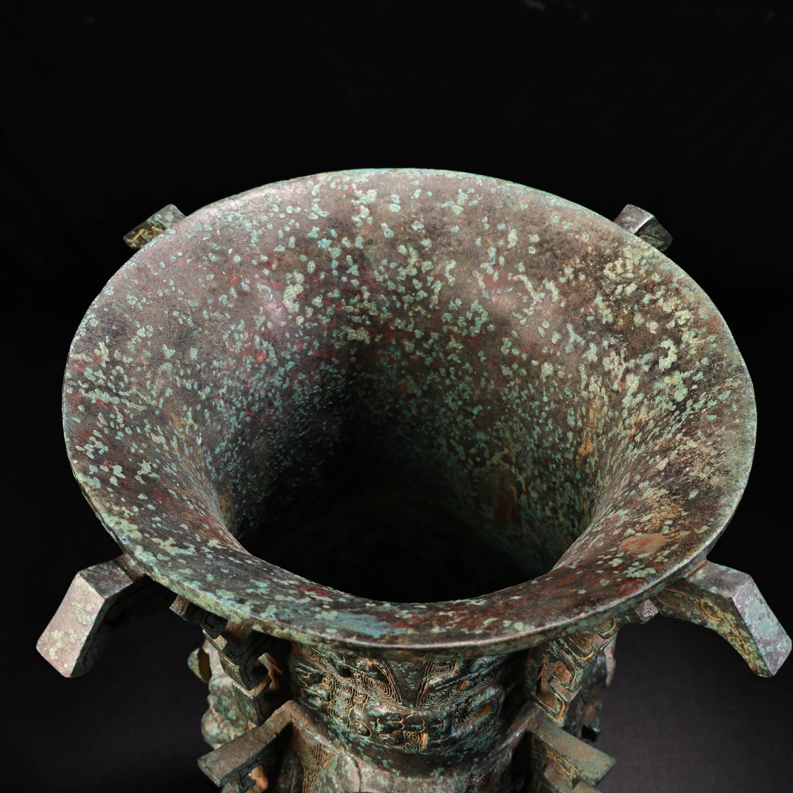 A Rare Bronze Beast-Face Pattern Vase - 4