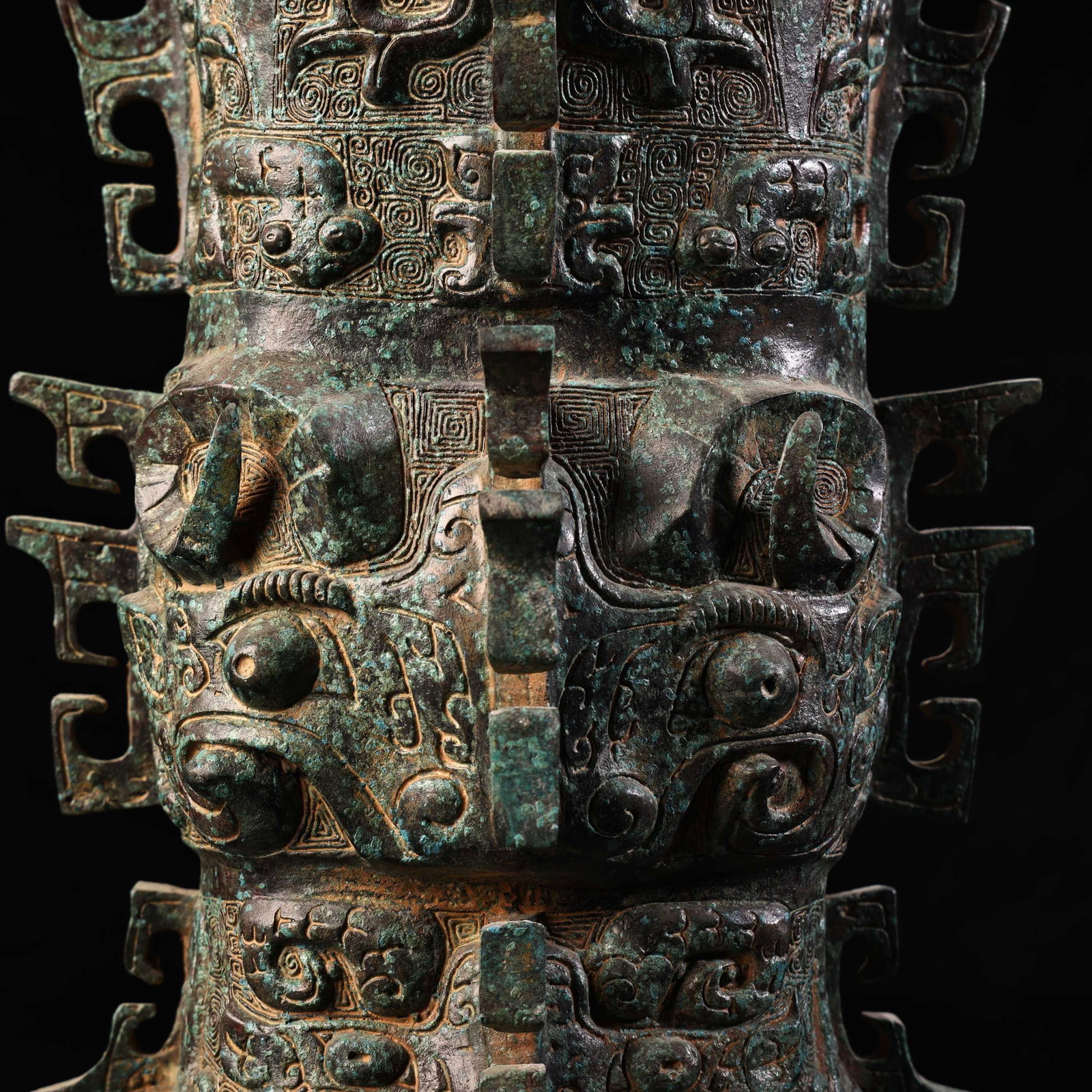 A Rare Bronze Beast-Face Pattern Vase - 6