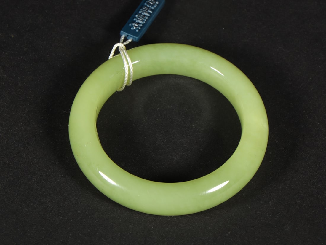 An Exquisite Yellow Jade Bracelets - 2