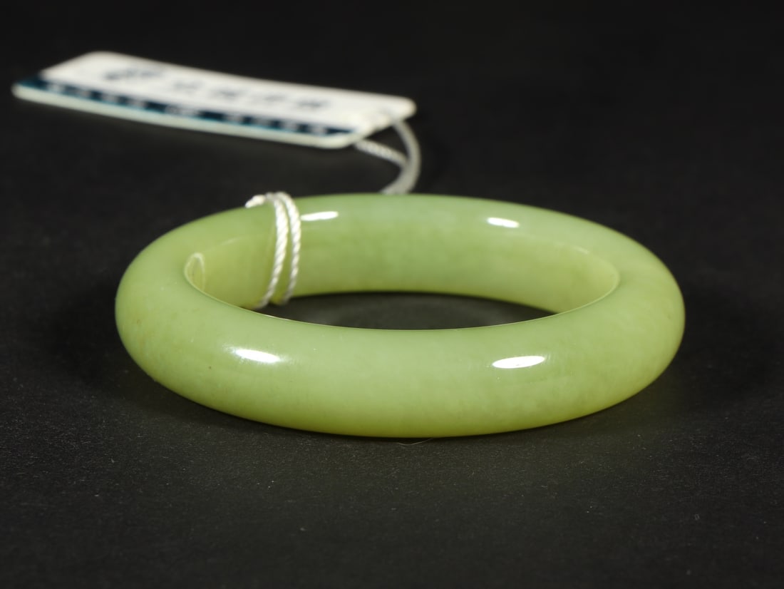 An Exquisite Yellow Jade Bracelets - 3
