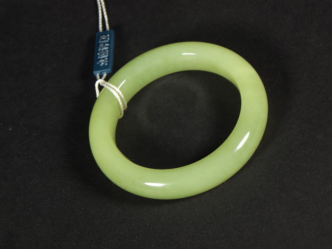 An Exquisite Yellow Jade Bracelets - 4