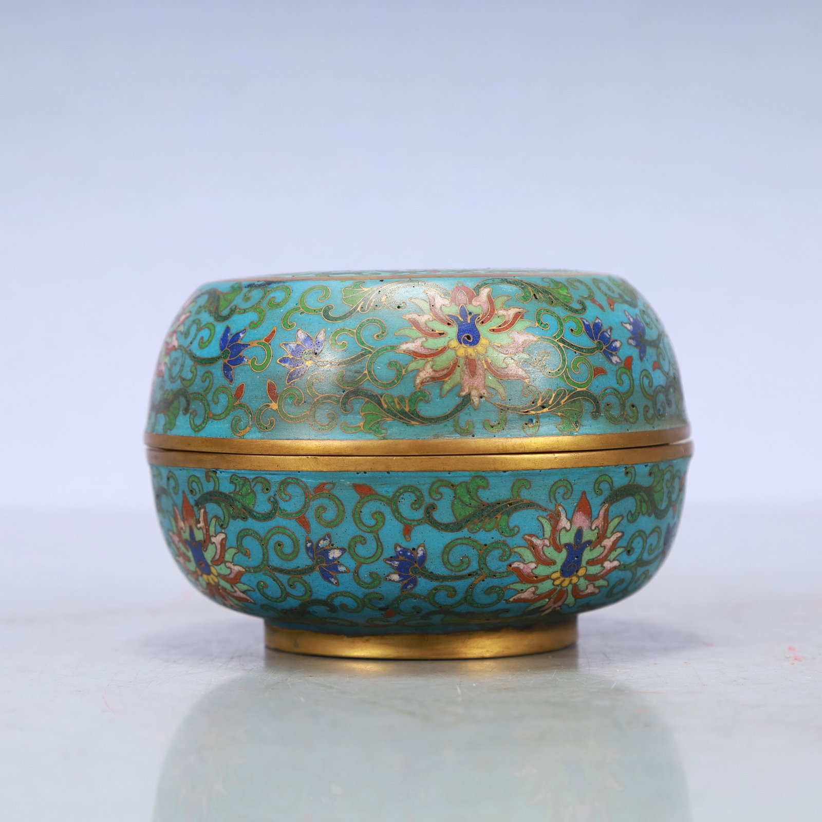 A Exquisite Cloisonne Lotus Pattern Box - 3
