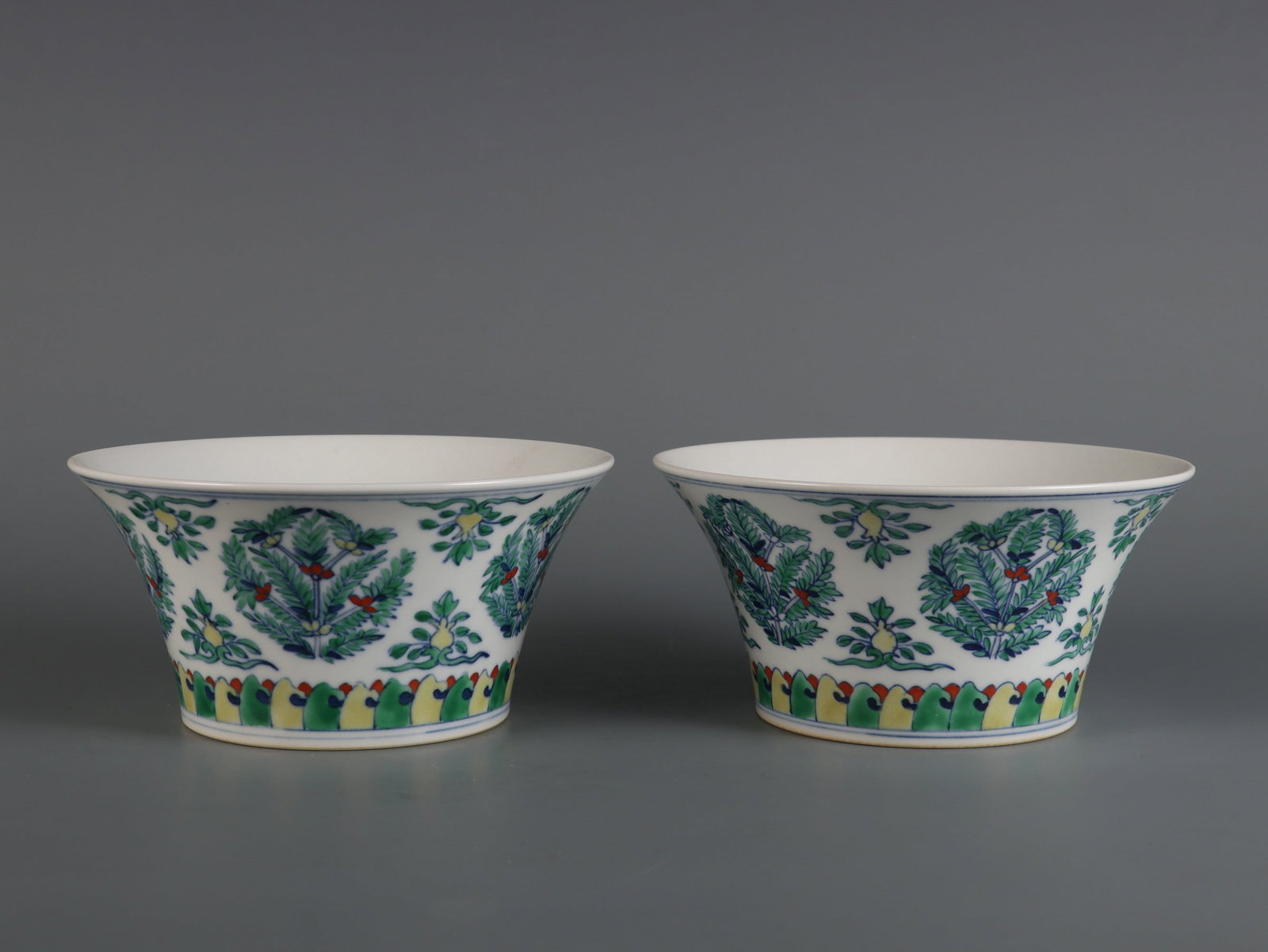 A Pair of Exquisite Doucai Flower Pattern Bowl: A Pair of Exquisite Doucai Flower Pattern Bowl Qing Dynasty, China Yongzheng Six-character MarkSize:3inx6.1in一对斗彩花卉纹碗 中国清&#