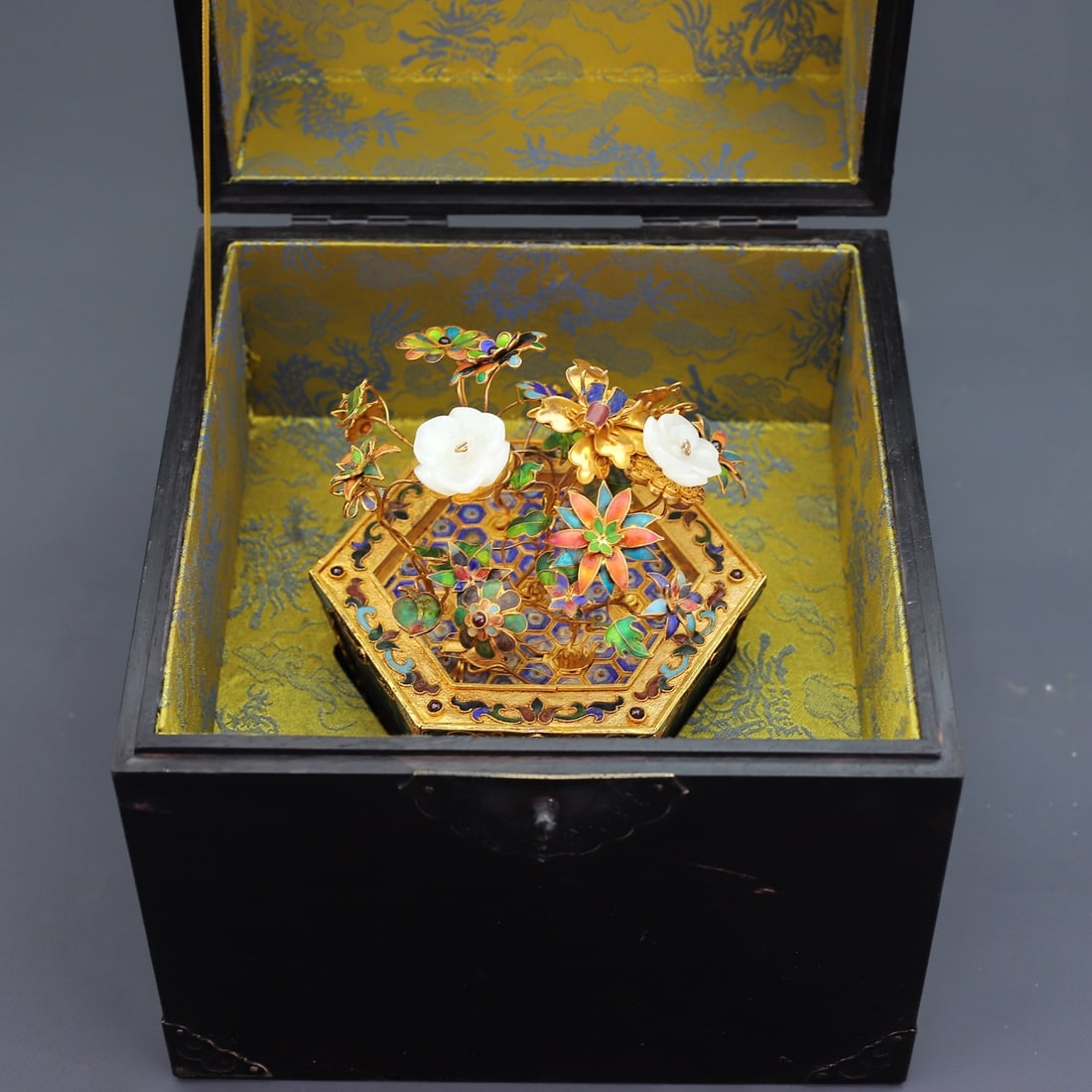 An Exquisite Filigree and Gilding Inlaid White Jade Poem Bonsai,Inlaid Gems (1 of 10)