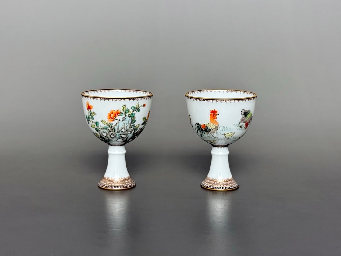 A Pair of Exquisite Famille-Rose Painted Gold Flower and Rooster Pattern Stem Cups: A Pair of Exquisite Famille-Rose Painted Gold Flower and Rooster Pattern Stem Cups,Qing Dynasty,China,Yongzheng Four-character Mark,Size:1.7inx2.2inx0.9in一对粉彩描ດ