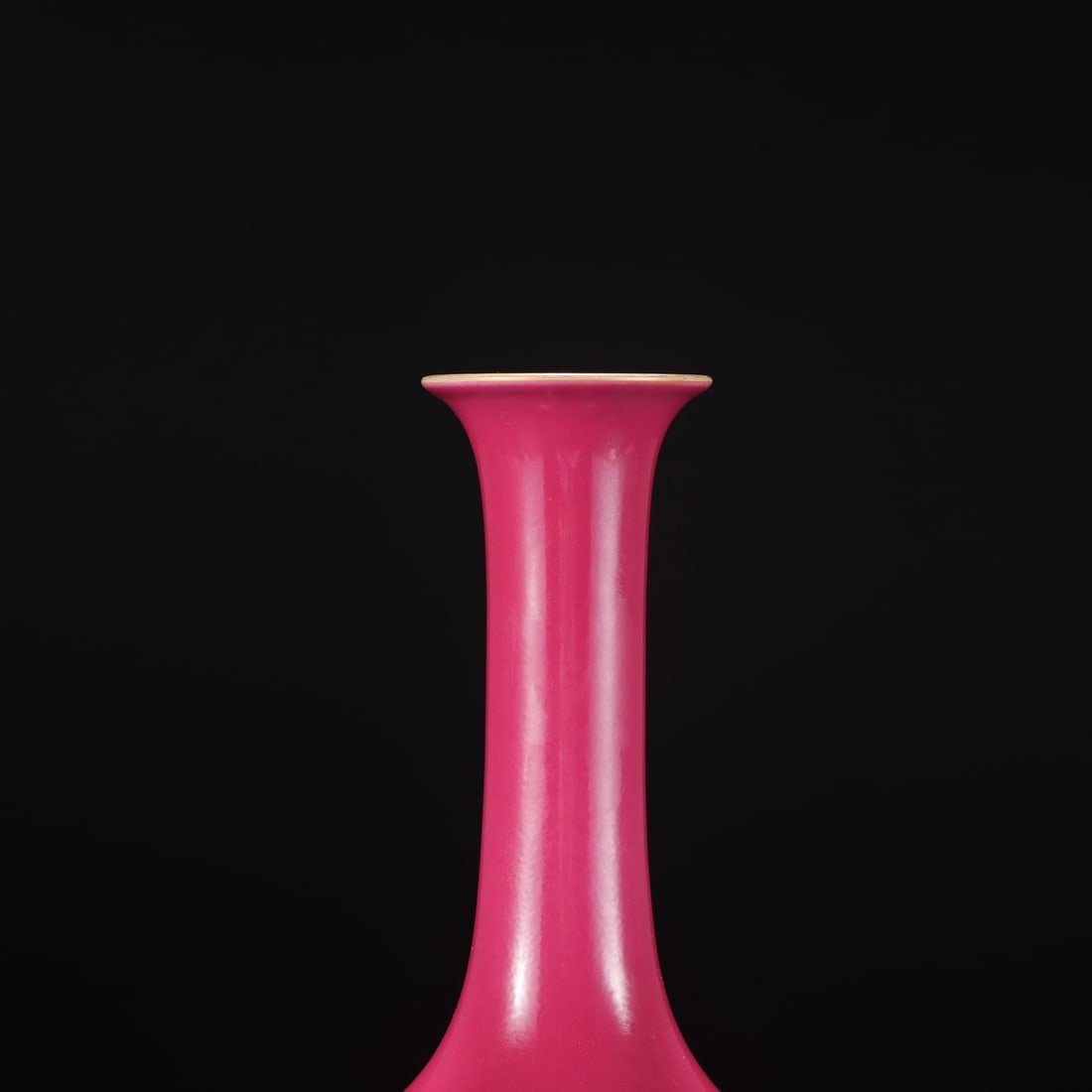 An Exquisite Ruby Red-Glazed Vase - 3