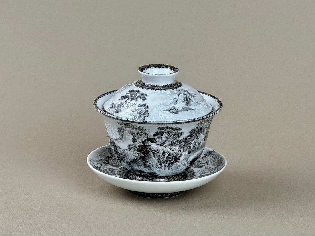 An Exquisite Ink Color Landscape and Figure Pattern Cover Bowl,With Poem,With Tray: An Exquisite Ink Color Landscape and Figure Pattern Cover Bowl,With Poem,With Tray,Qing Dynasty,China,Qianlong Four-character Mark,Size:3.6inx3.5inx1.7in墨彩山水人物