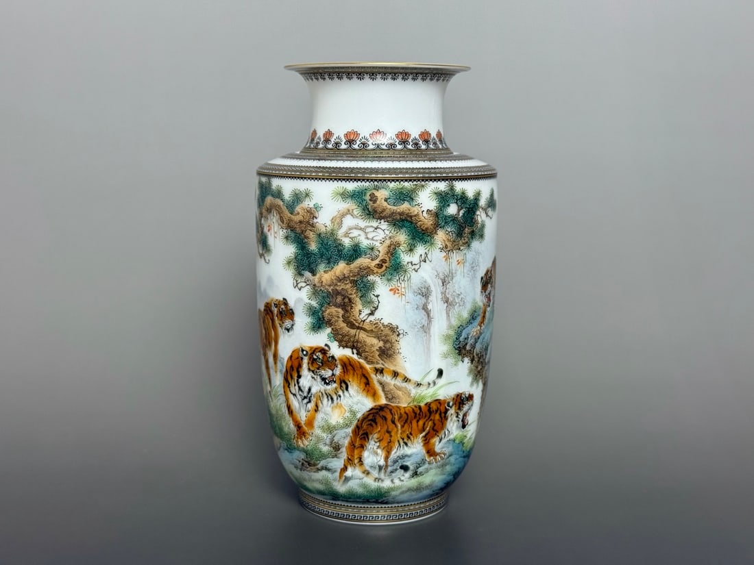 An Exquisite Ink Color Famille-Rose Painted Gold Tiger Pattern Vase,With Poem: An Exquisite Ink Color Famille-Rose Painted Gold Tiger Pattern Vase,With Poem,Qing Dynasty,China,Qianlong Four-character Mark,Size:6.3inx3.4inx2.2in墨彩粉彩描金 