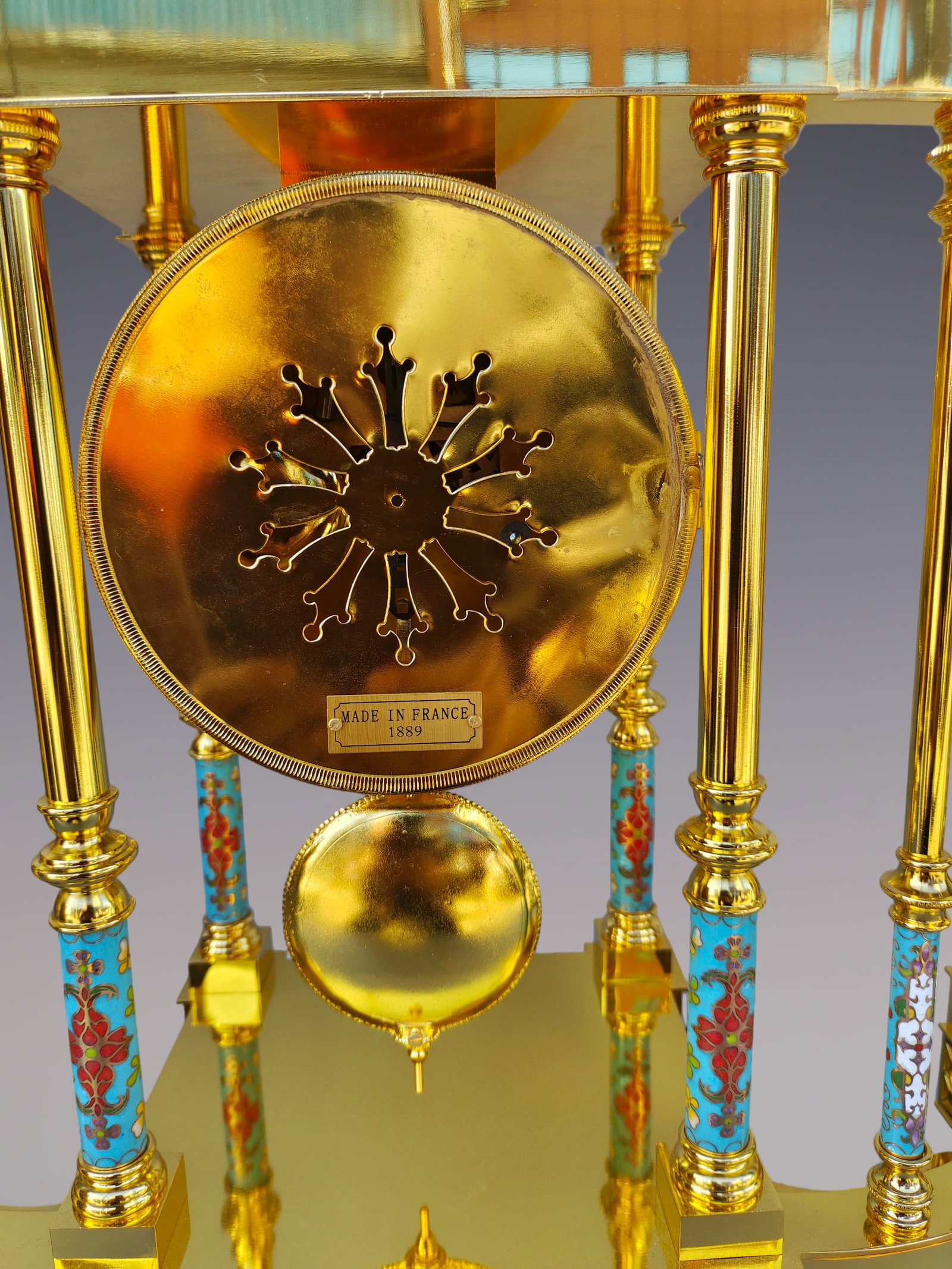 An Exquisite Gilt Bronze Lotus Pattern Clock - 7