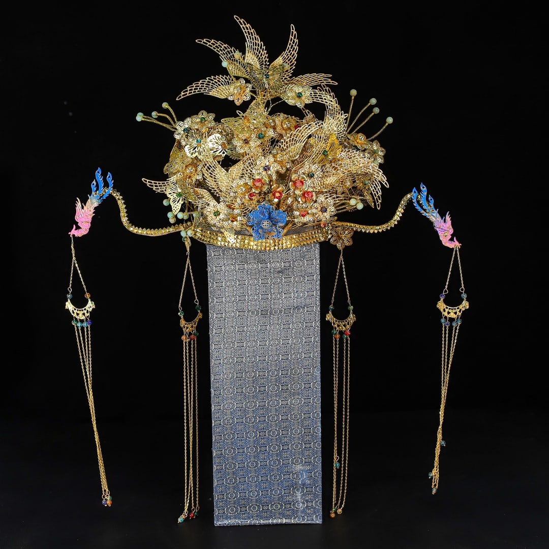 A Huge Gilt Bronze Inlaid Gems Weave Phoenix coronet: A Huge Gilt Bronze Inlaid Gems Weave Phoenix coronet,Qing