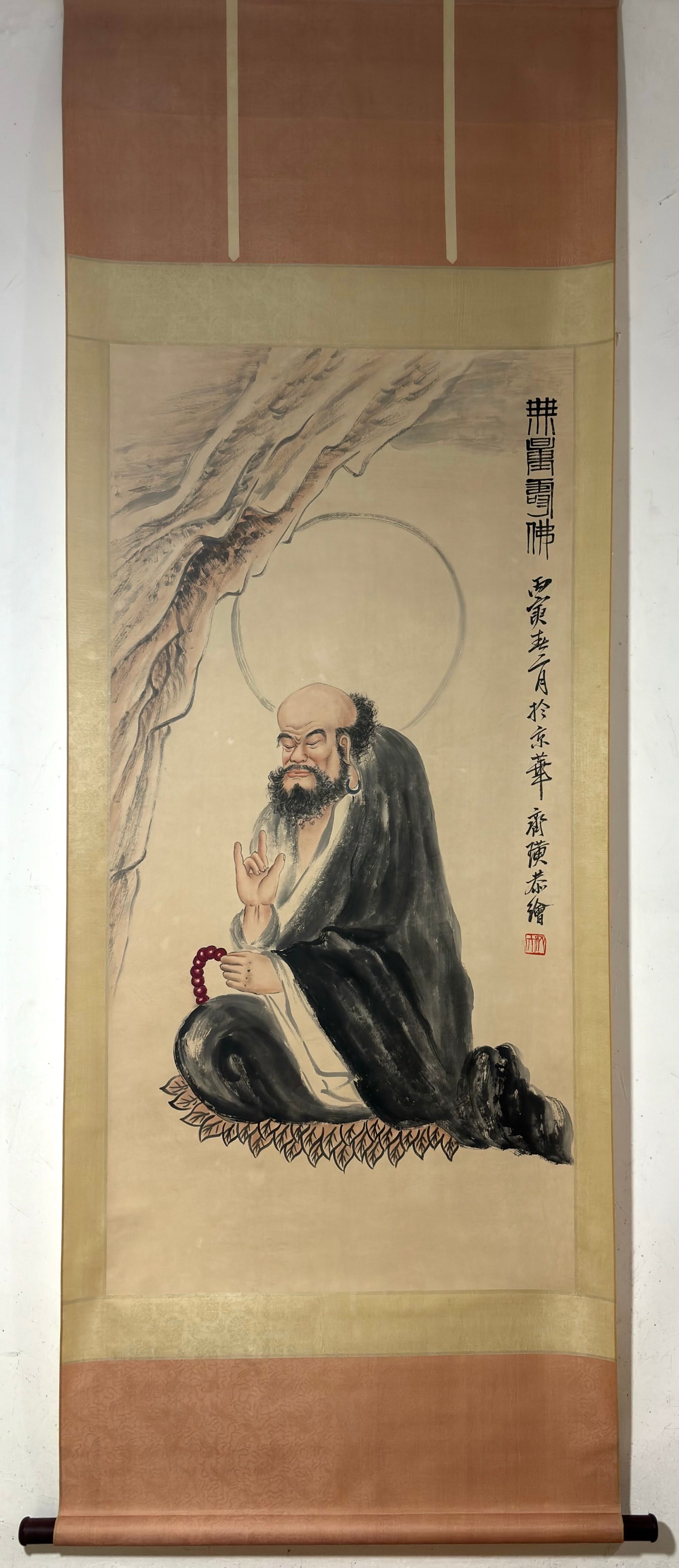 A Chinese Vertical Scroll Ink Painting of Figure on Paper,Qi Baishi: A Chinese Vertical Scroll Ink Painting of Figure on Paper,Qi Baishi,Size:(Without