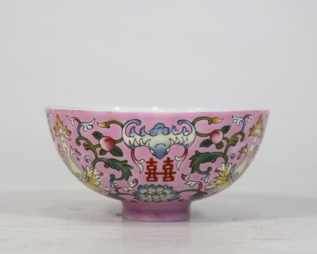 An Exquisite Pink Ground Famille-Rose Lotus,Bats and Peach Pattern Cup: An Exquisite Pink Ground Famille-Rose Lotus,Bats and Peach Pattern Cup,Qing Dynasty,China,Guangxu Six-character Mark,Size:1.8inx3.5in粉地粉彩缠枝莲福