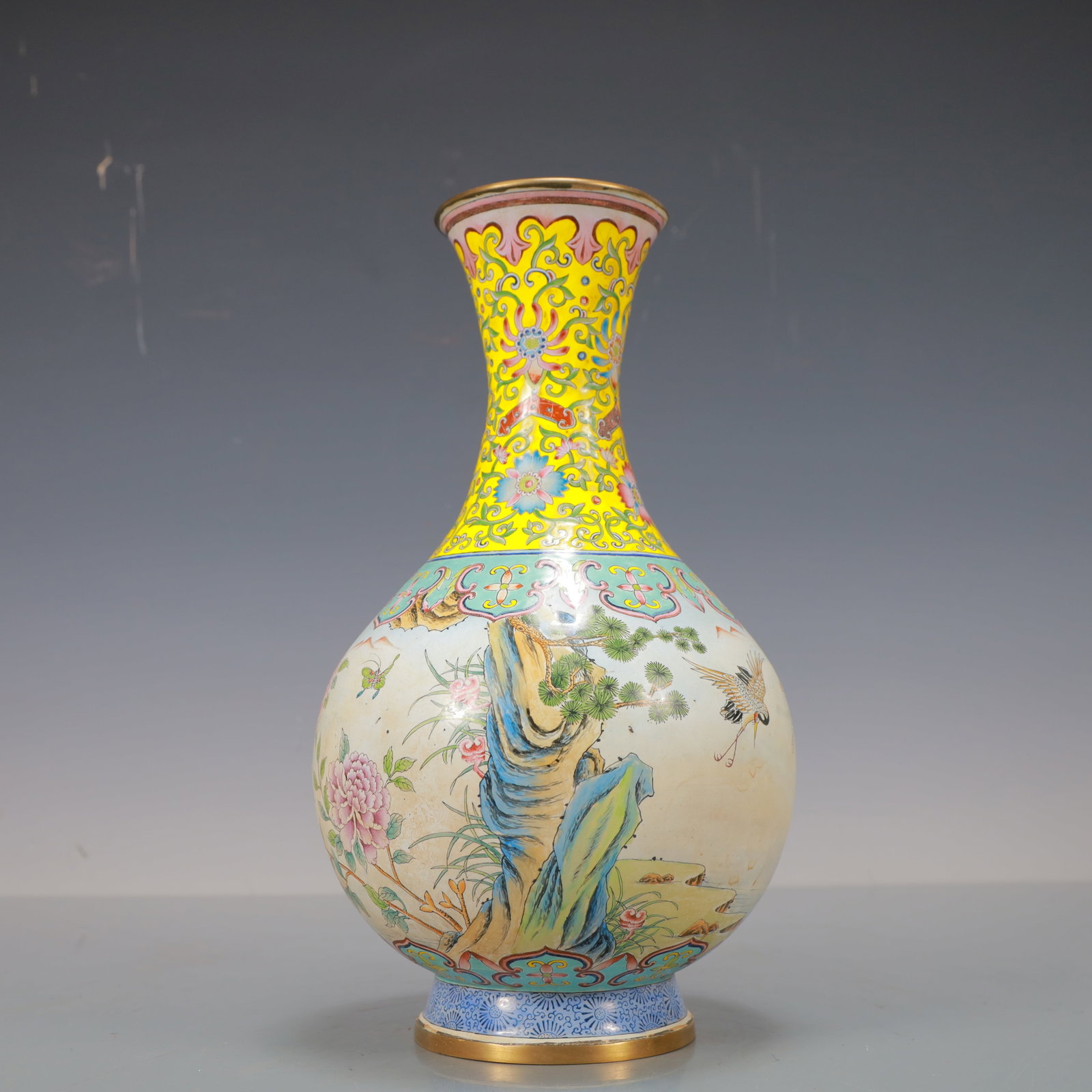 A Exquisite Coppery Enamel Lotus Pattern Flower Pattern Crane Pattern Vase - 6