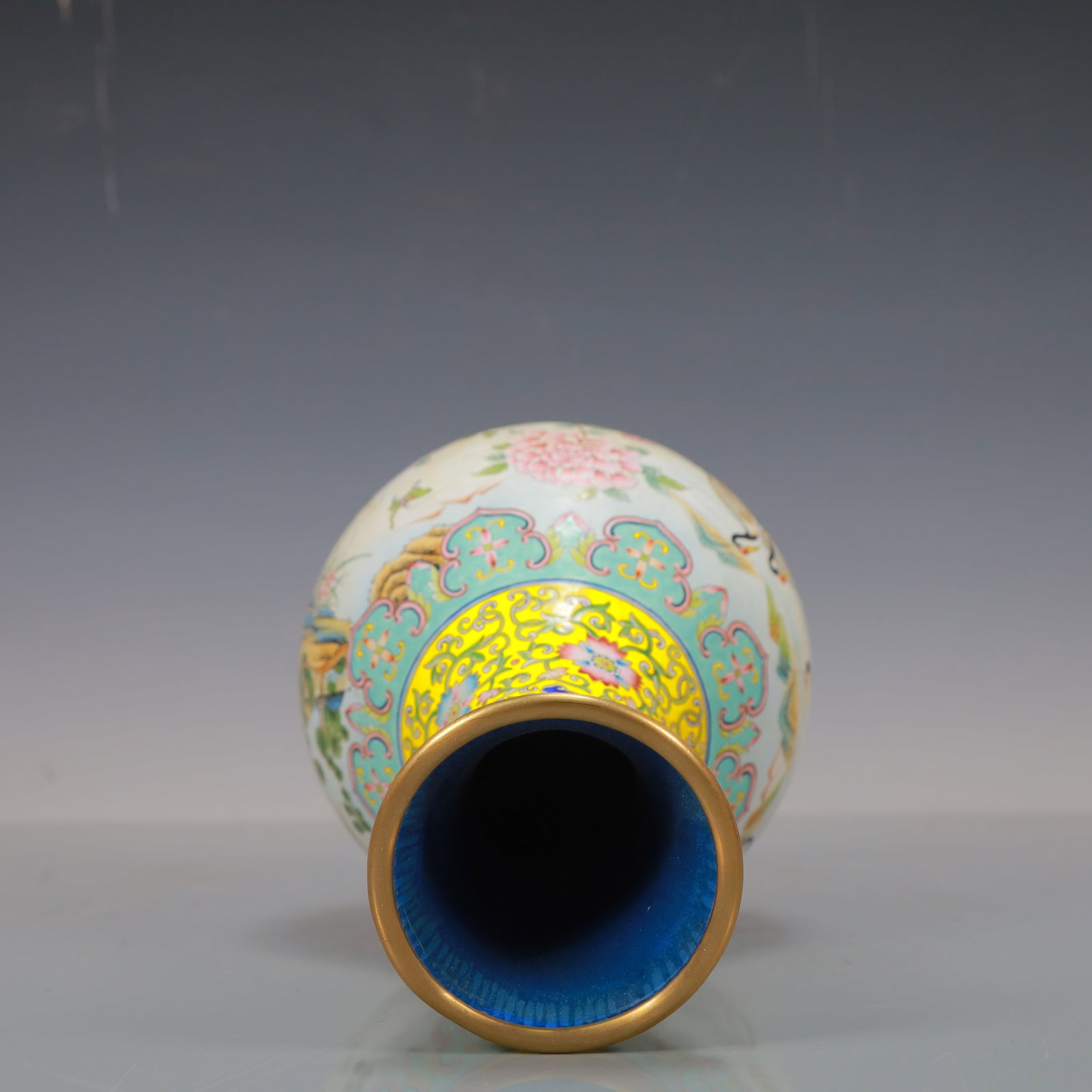 A Exquisite Coppery Enamel Lotus Pattern Flower Pattern Crane Pattern Vase - 7