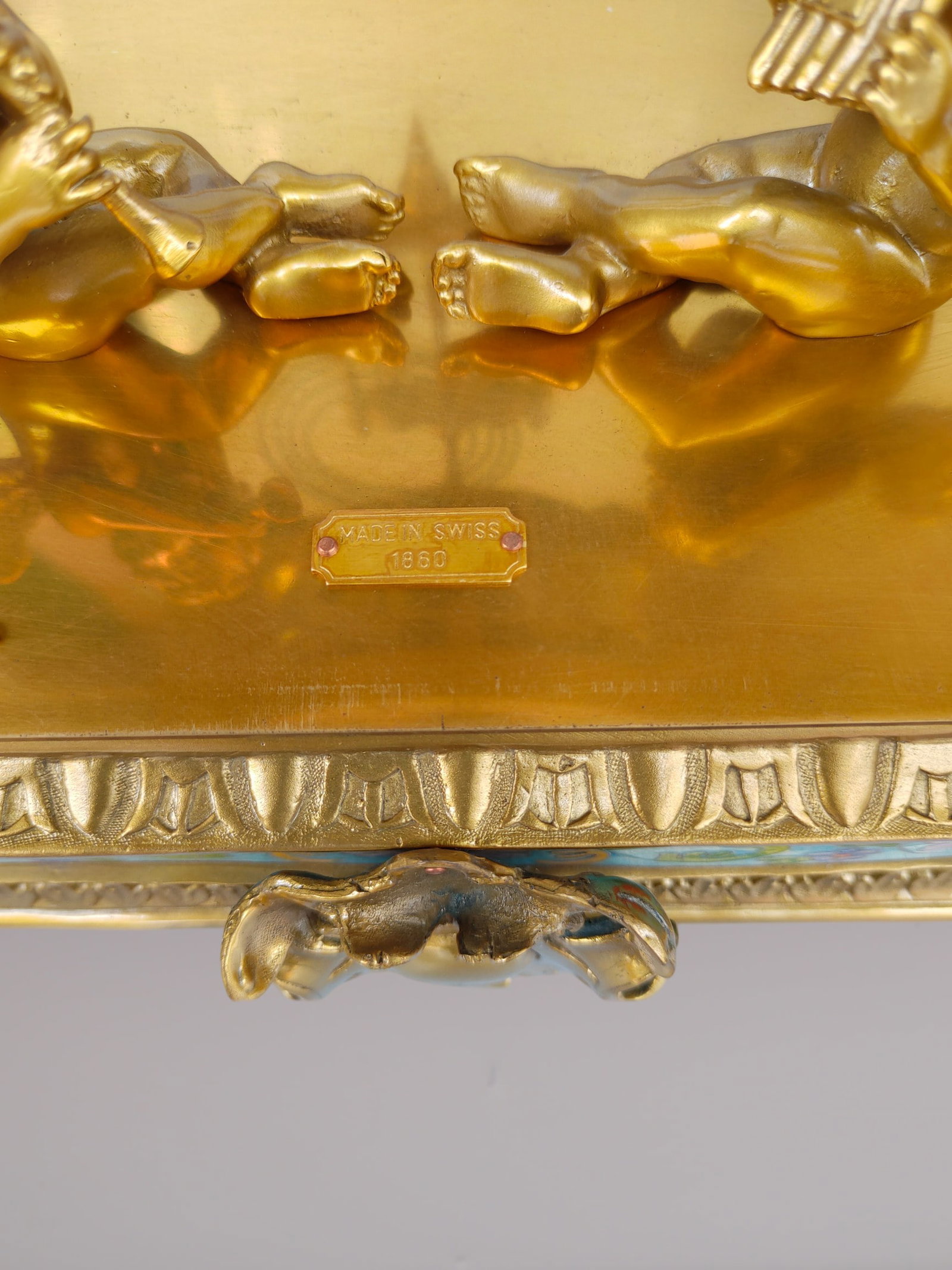 An Exquisite Gilt Bronze Lotus Pattern Clock - 9
