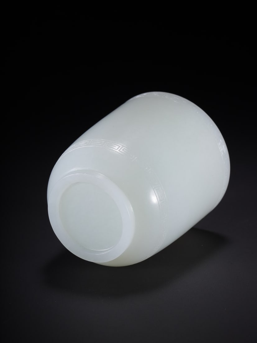 An Exquisite White Jade Cup - 3