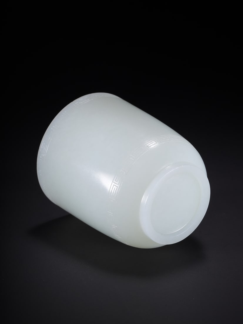 An Exquisite White Jade Cup - 4