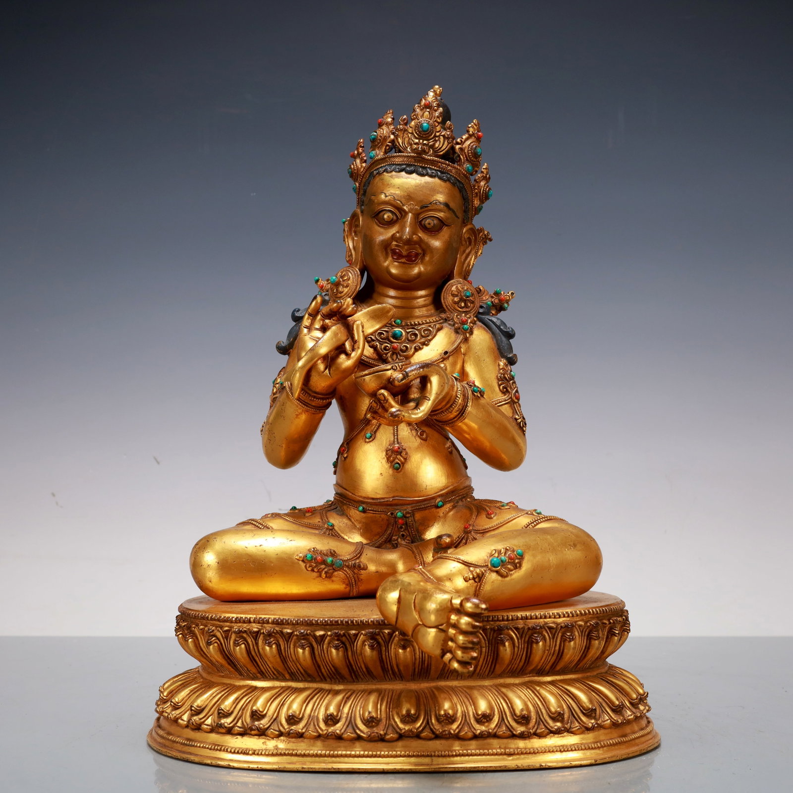 A Exquisite Gilt Bronze Statue of Bodhisattva Buddha statue (1 of 11)