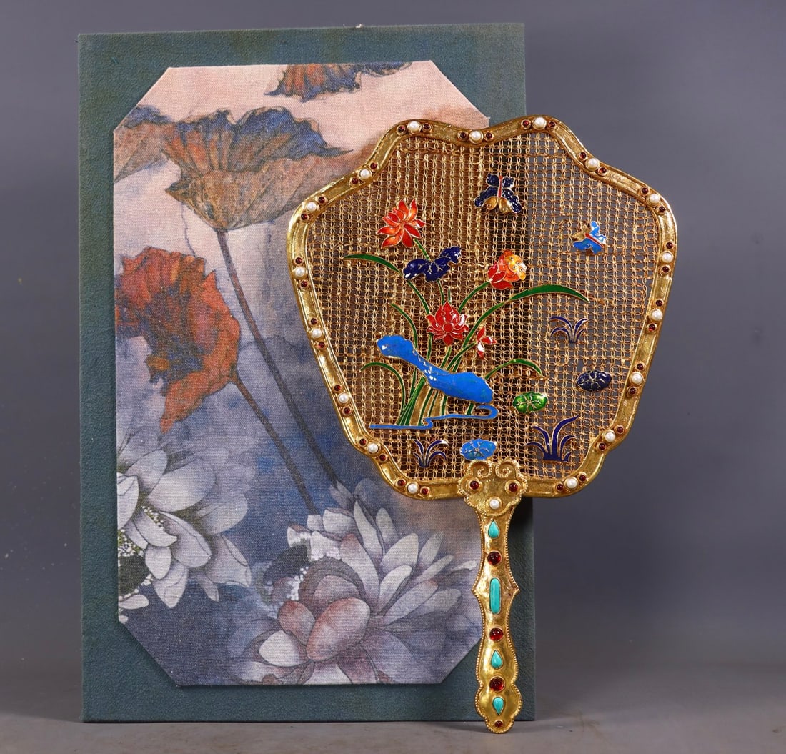 A Rare Filigree and Gilding Inlaid Gems Hollow Flower and Butterfly Pattern Fan,Inlaid Pearls and: A Rare Filigree and Gilding Inlaid Gems Hollow Flower and Butterfly Pattern Fan,Inlaid Pearls and Turquoise,Qing Dynasty,China,Size:0.6inx12.6inx8.1in,Weight:490g花丝鎏金໲