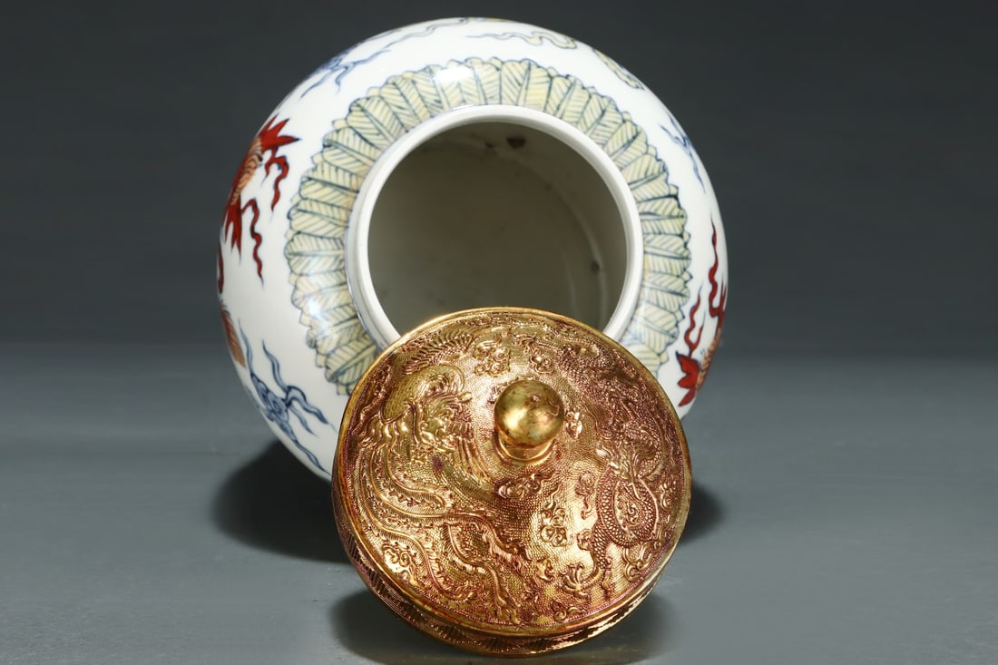 An Exquisite Doucai Seawater Pattern Auspicious Beast Pattern Jar - 7