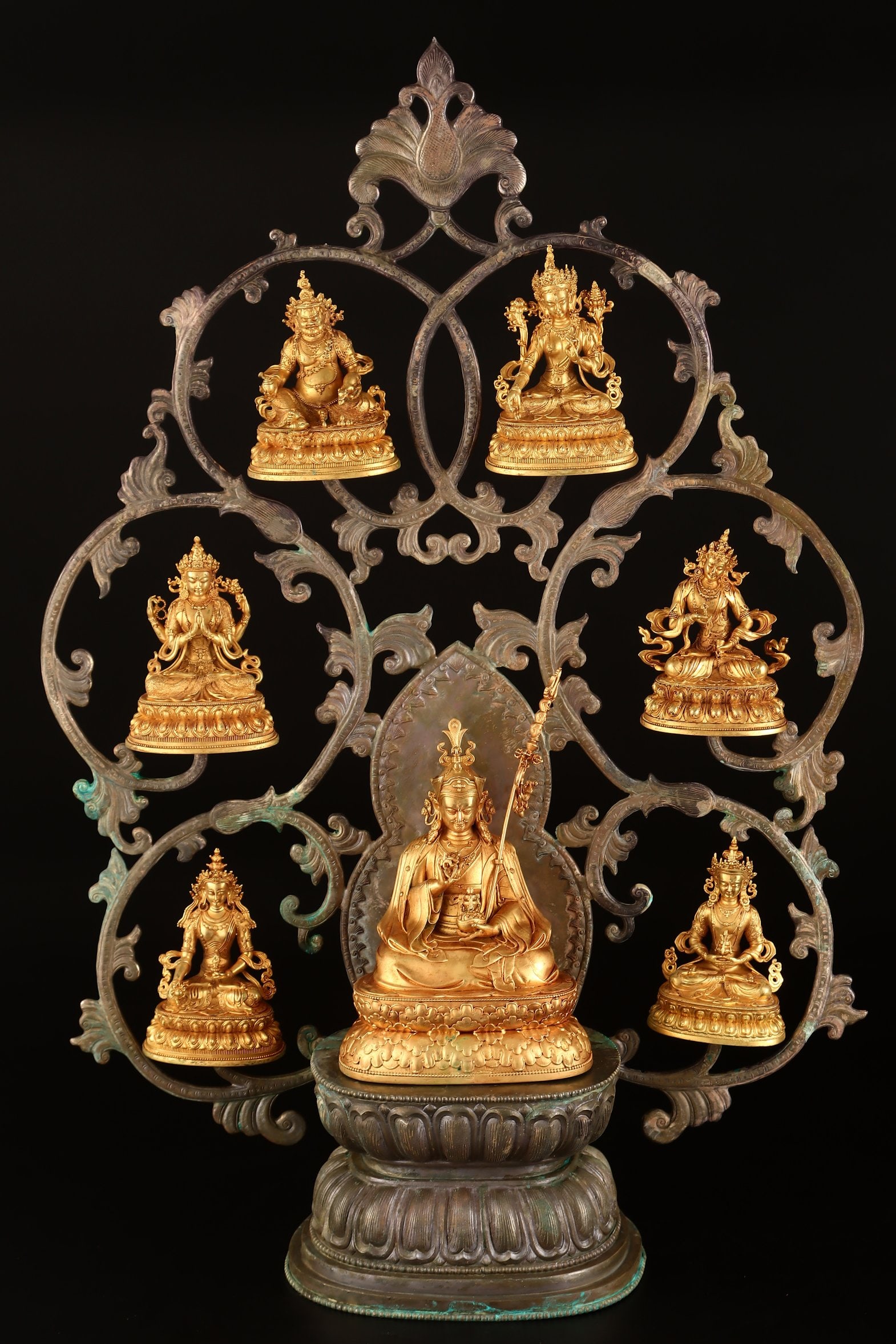 A Solemn Gilt Bronze Buddha Statue: A Solemn Gilt Bronze Buddha Statue,Qing Dynasty,China,Size:24.4inx16.5in,Weight:5150g铜鎏金佛像,中国清代,Size:62cmx42cm,Weight:5150g