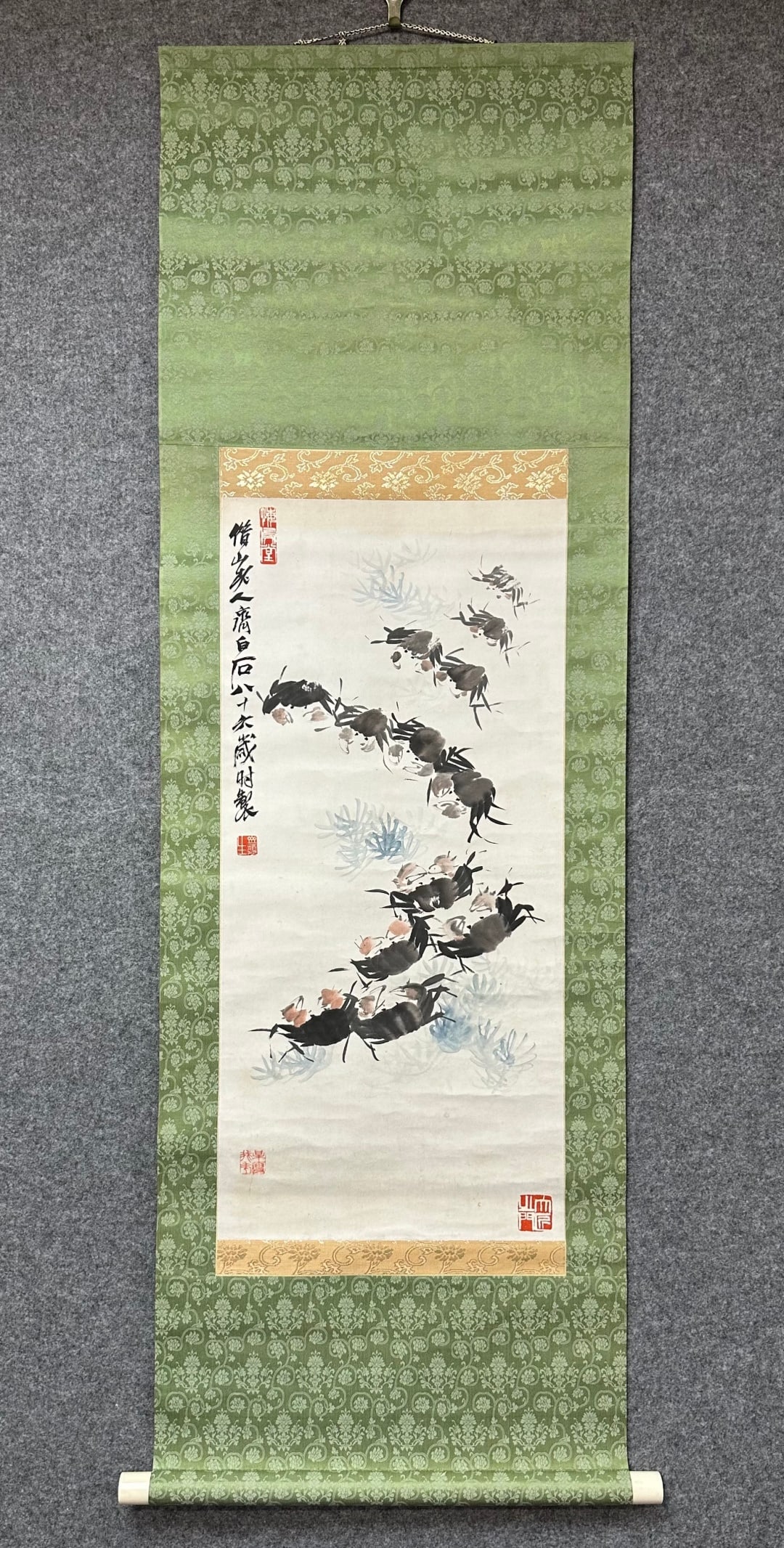 A Chinese Vertical Scroll Ink Painting of Crab on Paper,Qi Baishi: A Chinese Vertical Scroll Ink Painting of Crab on Paper,Qi Baishi,Size:(Without