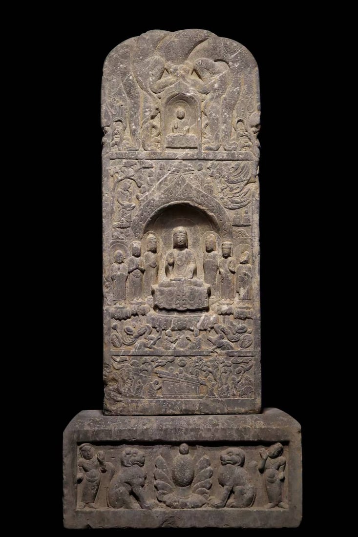 An Exquisite Limestone Character and Story Pattern Ornament: An Exquisite Limestone Character and Story Pattern Ornament The Northern Dynasties of China Size:32.7inx15.4inx11.8in青石造像碑 中国北朝Size:83cmx