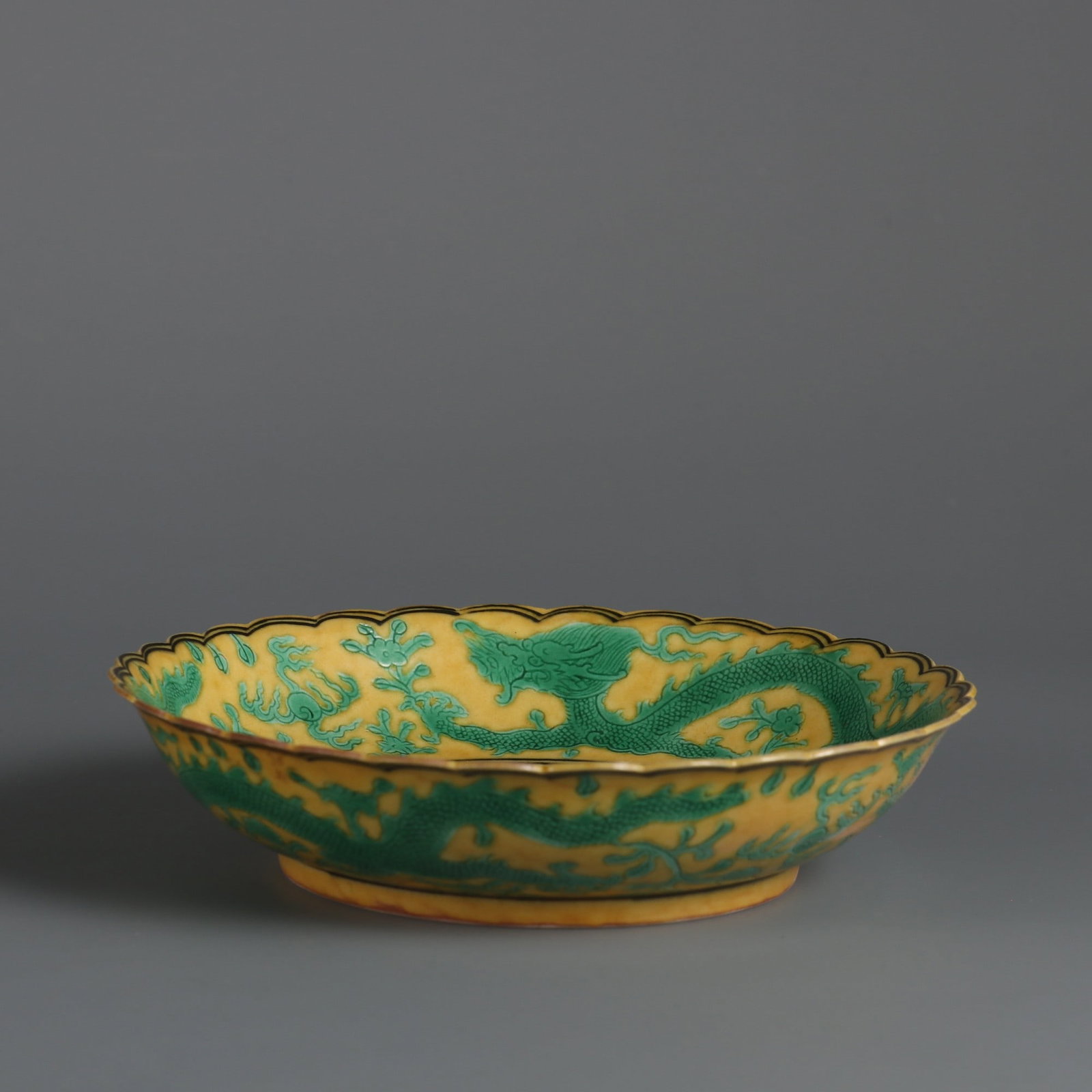 An Exquisite Yellow Glazed Dragon Pattern Plate - 5