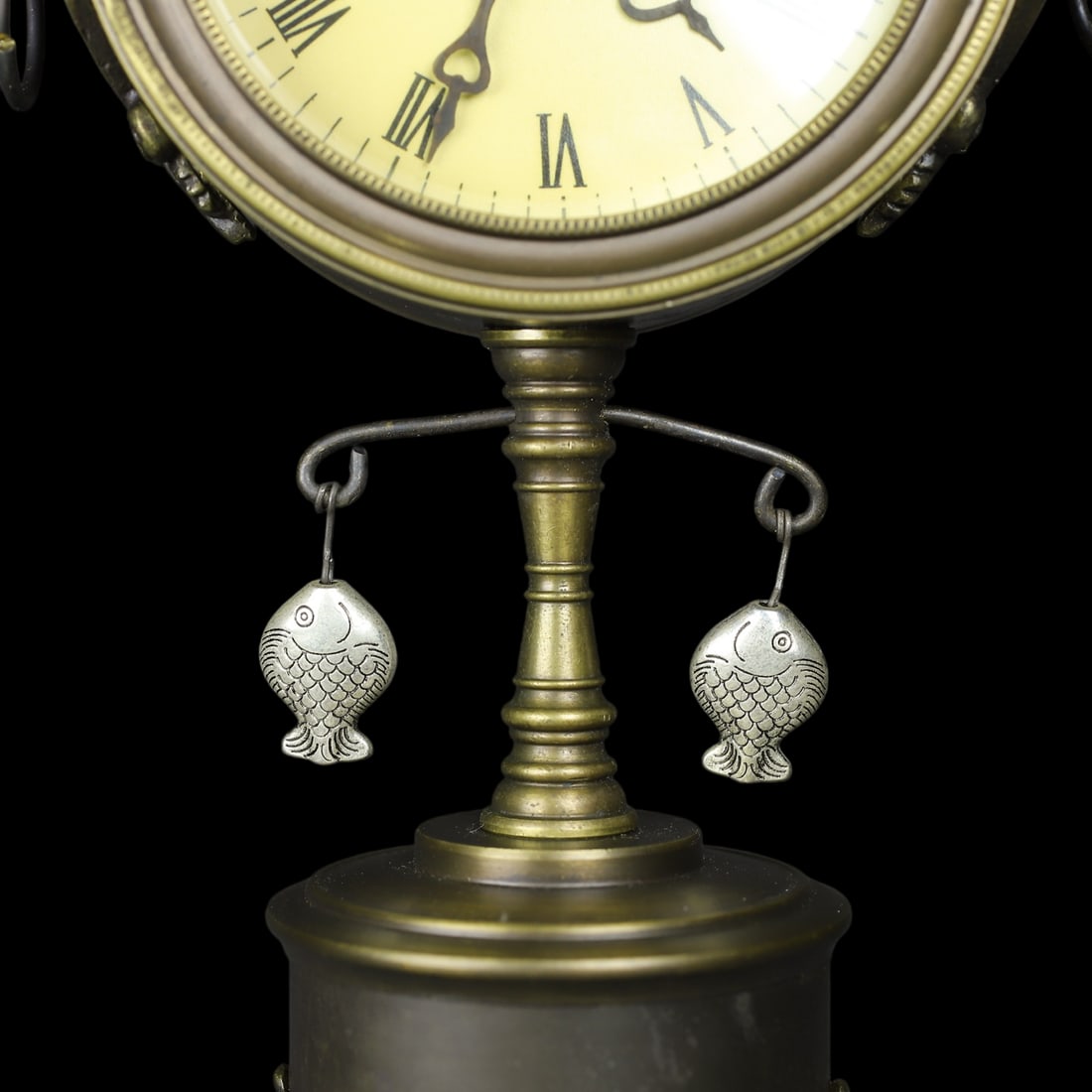 An Exquisite Bronze Clock - 3